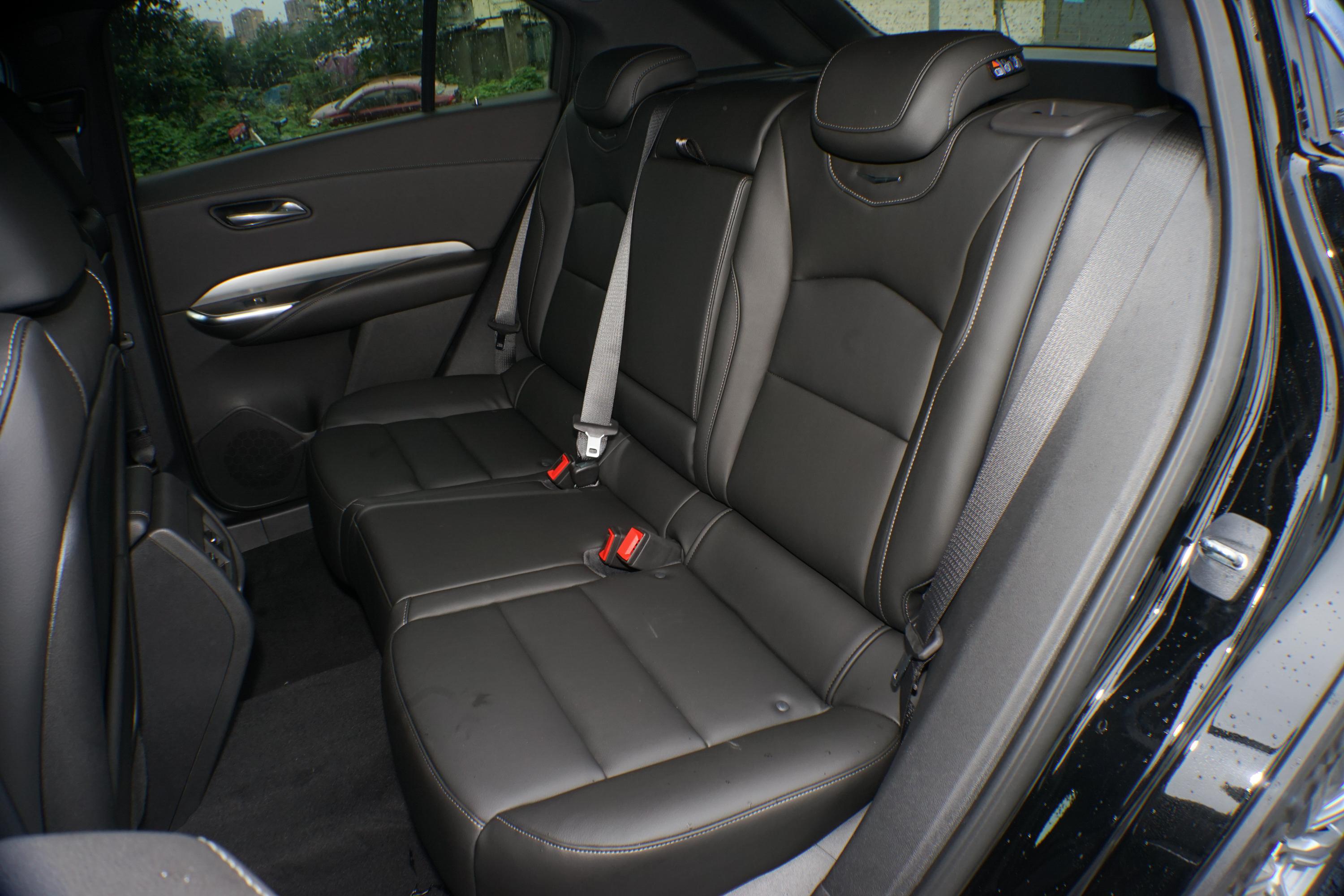 凯迪拉克xt4车身座椅气囊