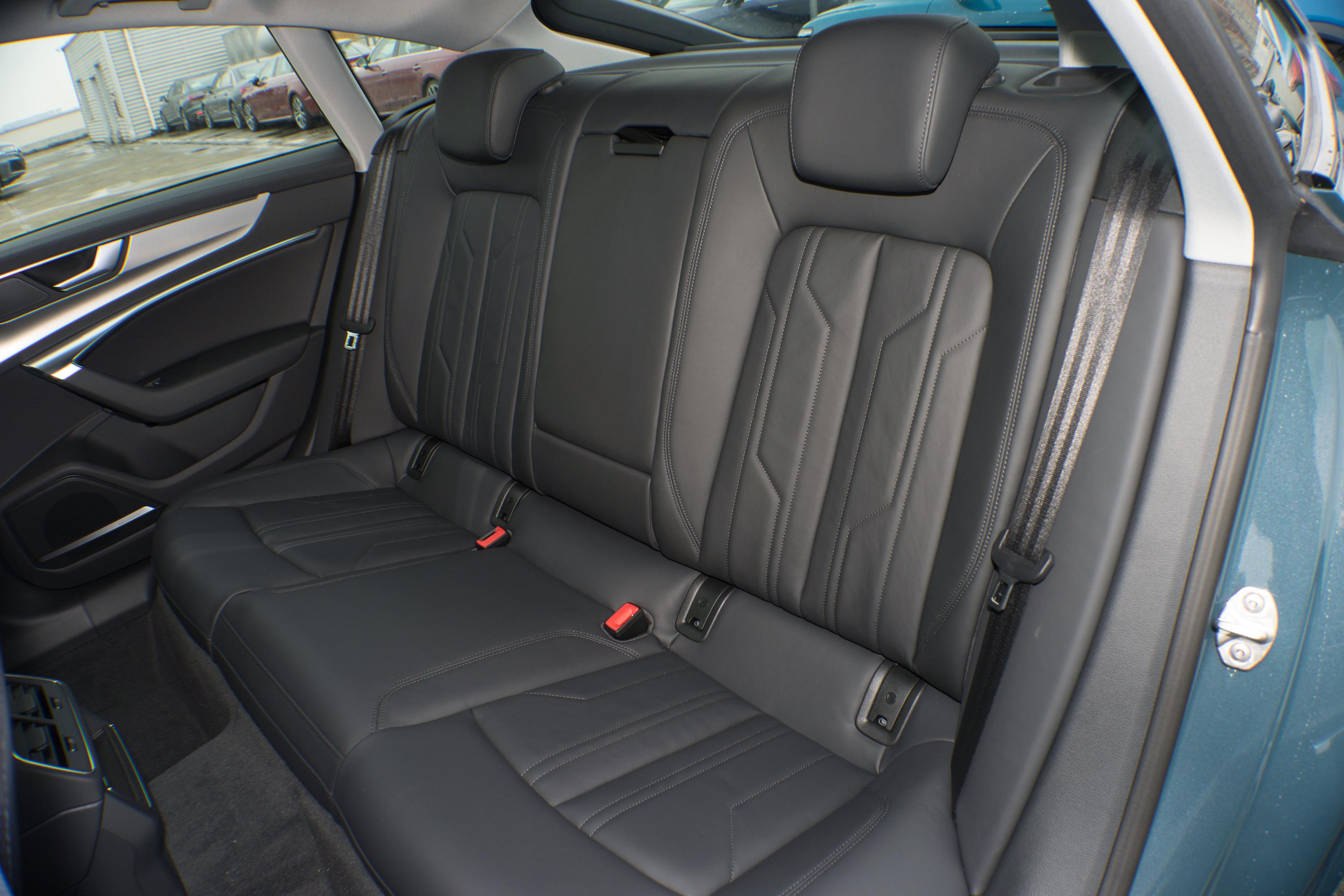 奥迪a7内饰-空间-发动机-易车