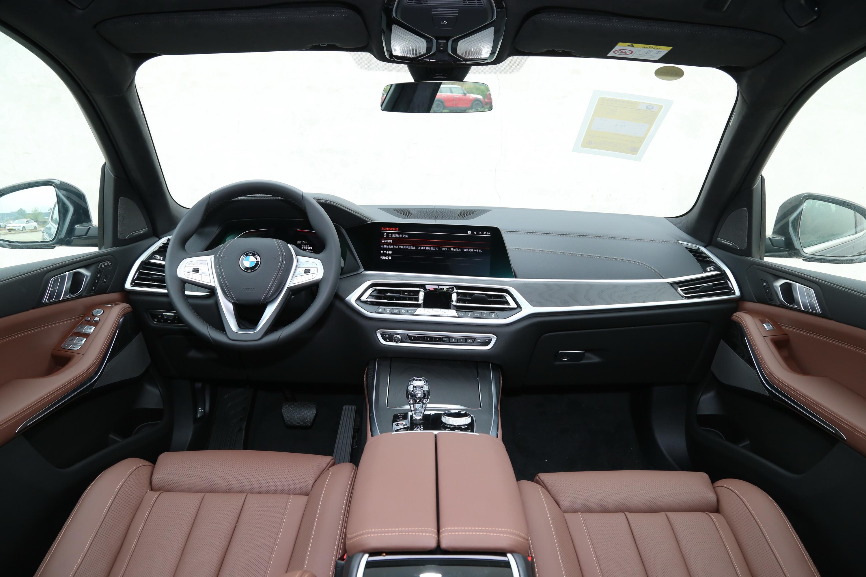 宝马x7内饰-后排-扭矩-易车