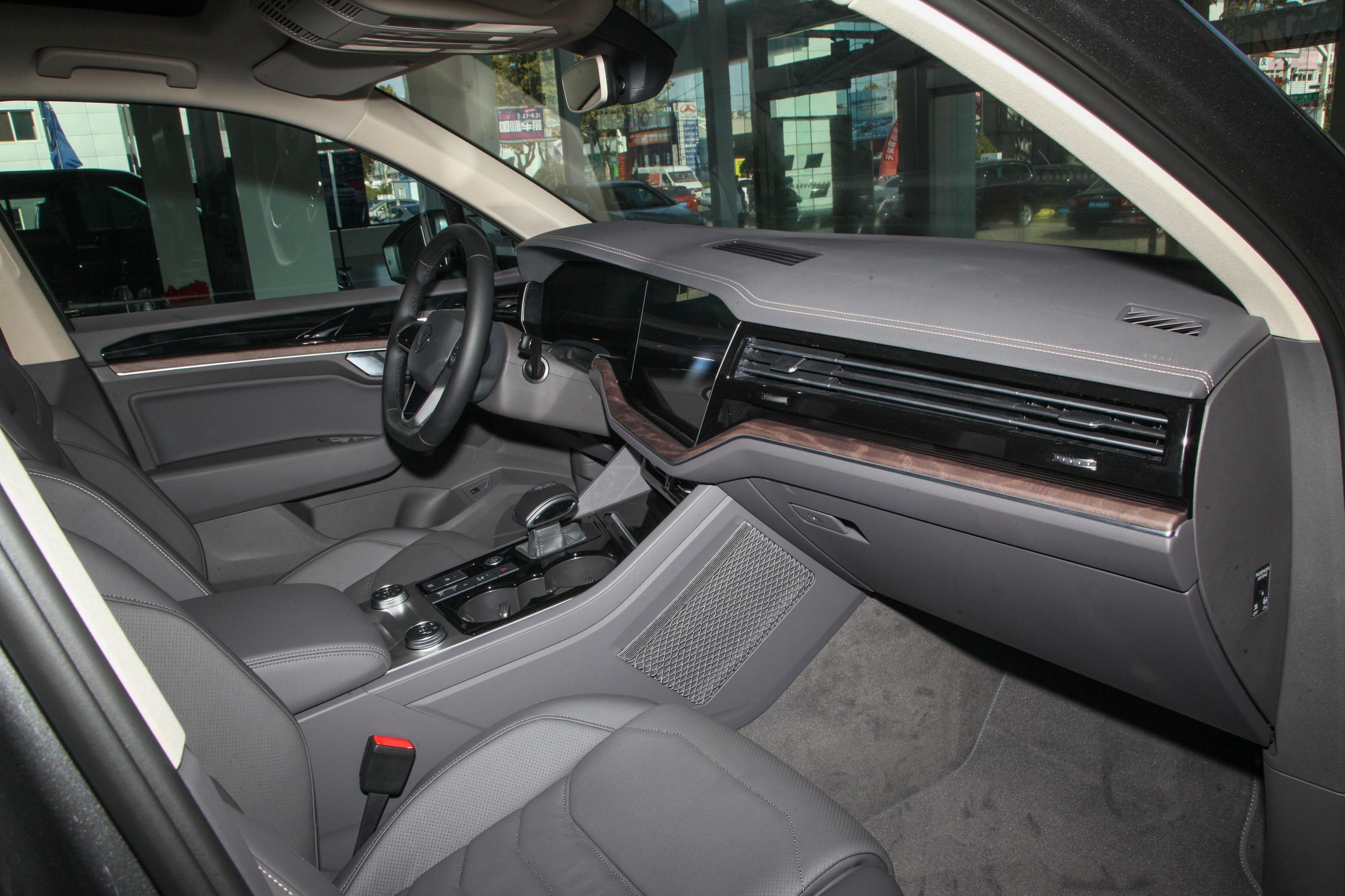 途锐内饰-轴距-扭矩-易车