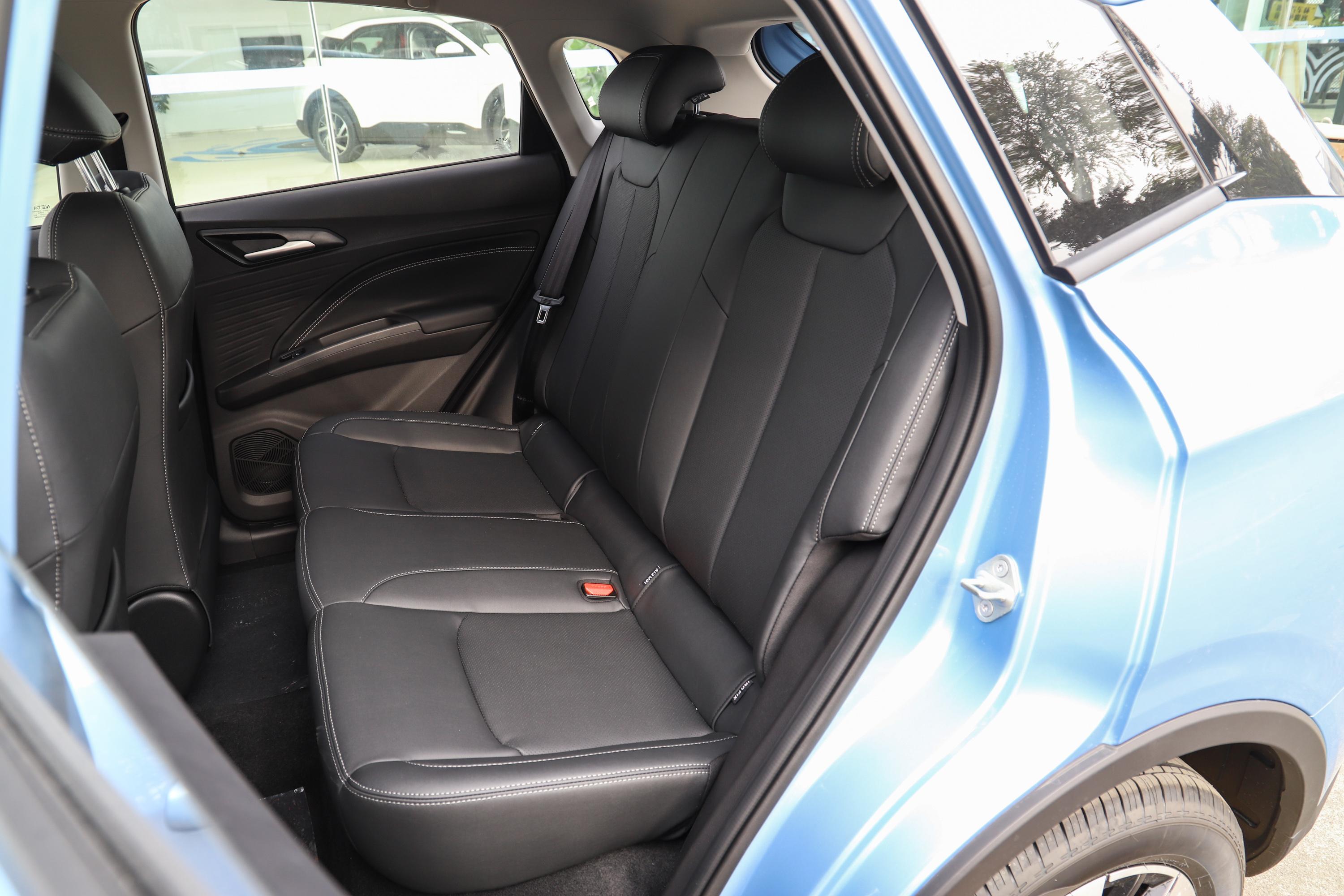 哪吒v车头-座椅-气囊-易车