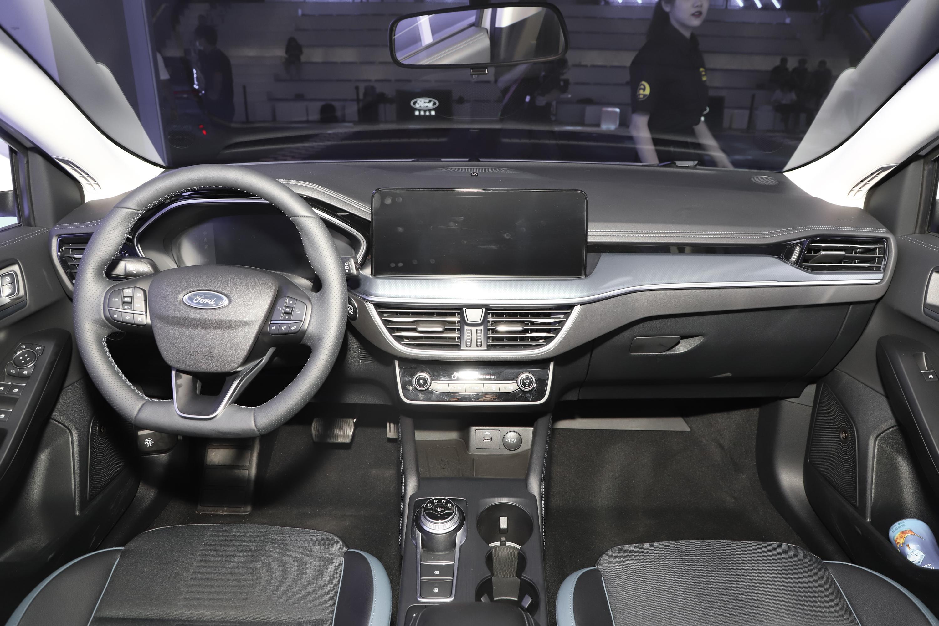 福克斯内饰-空间-配置-易车