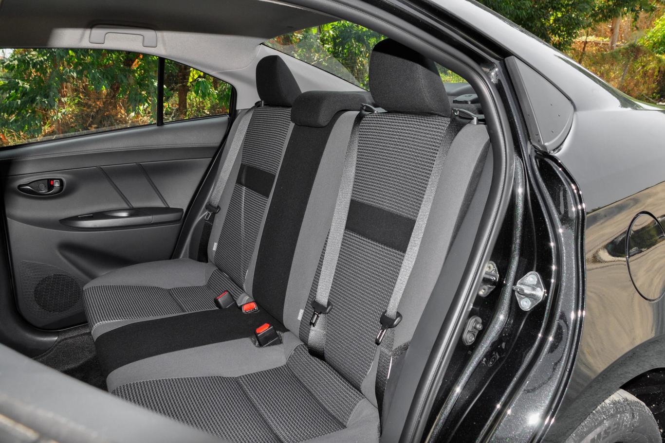 威驰1.5l cvt创行版后排座椅