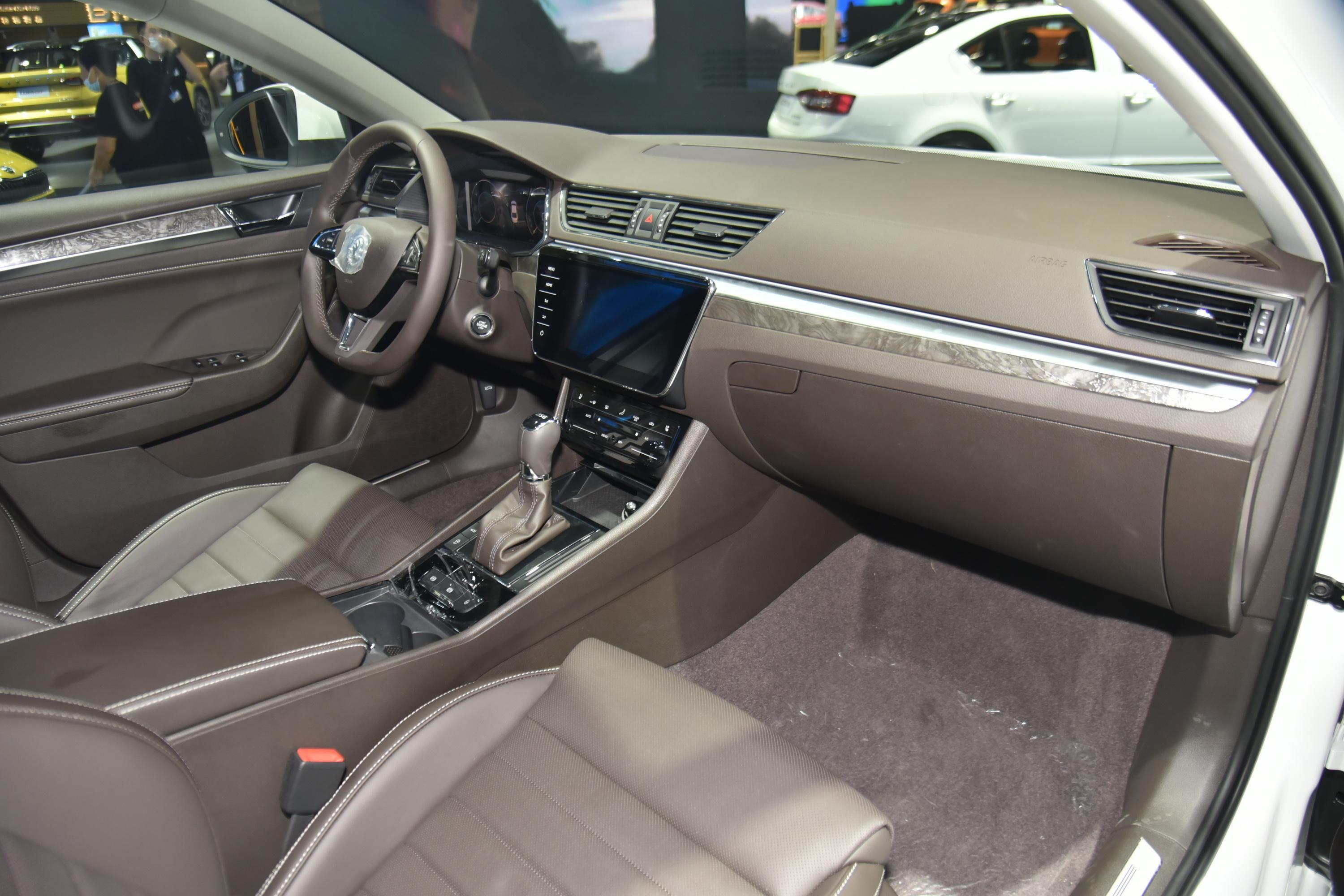 速派内饰-后排-双离合-易车