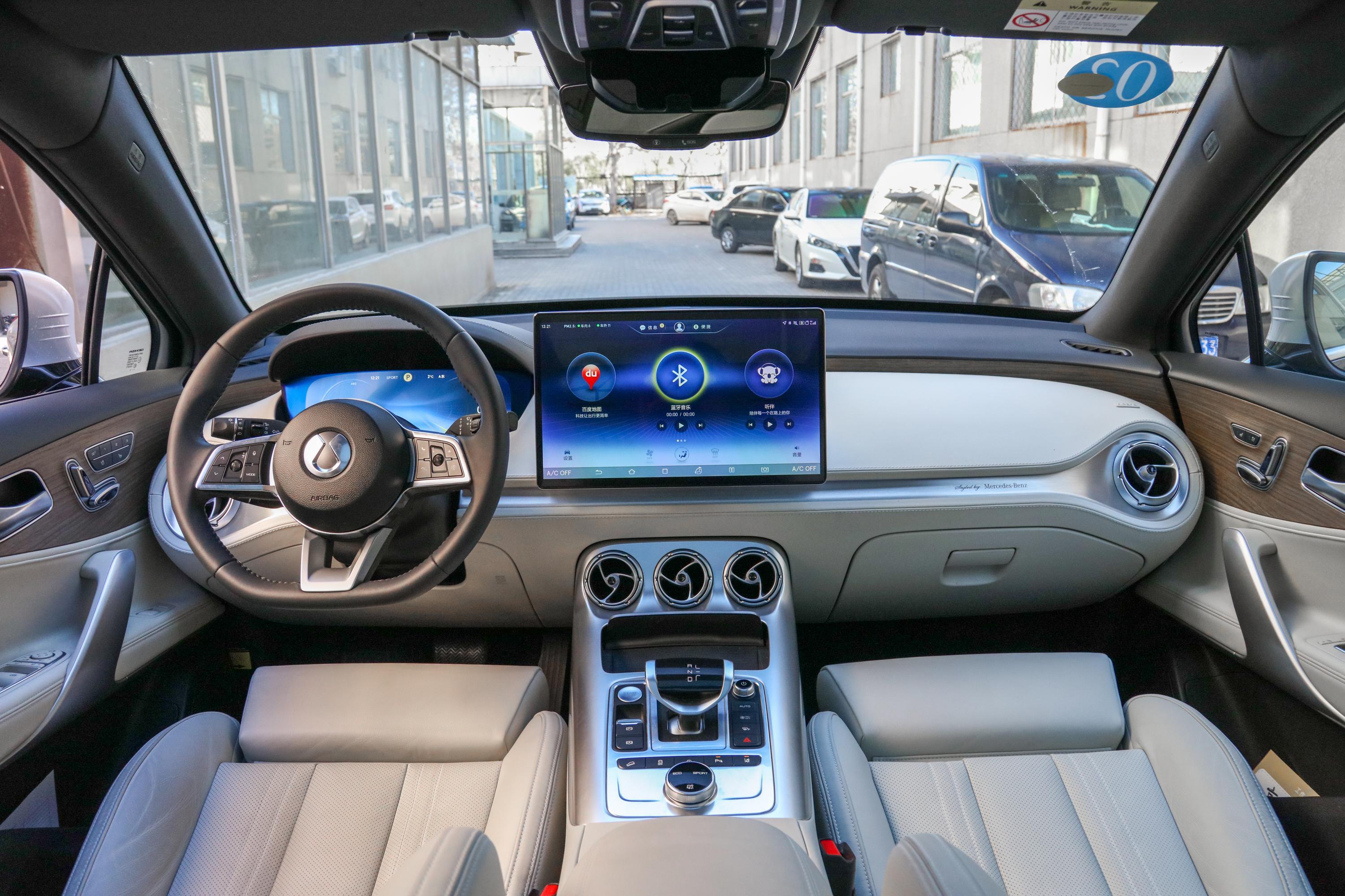 腾势x 纯电动车灯-座椅-气囊-易车