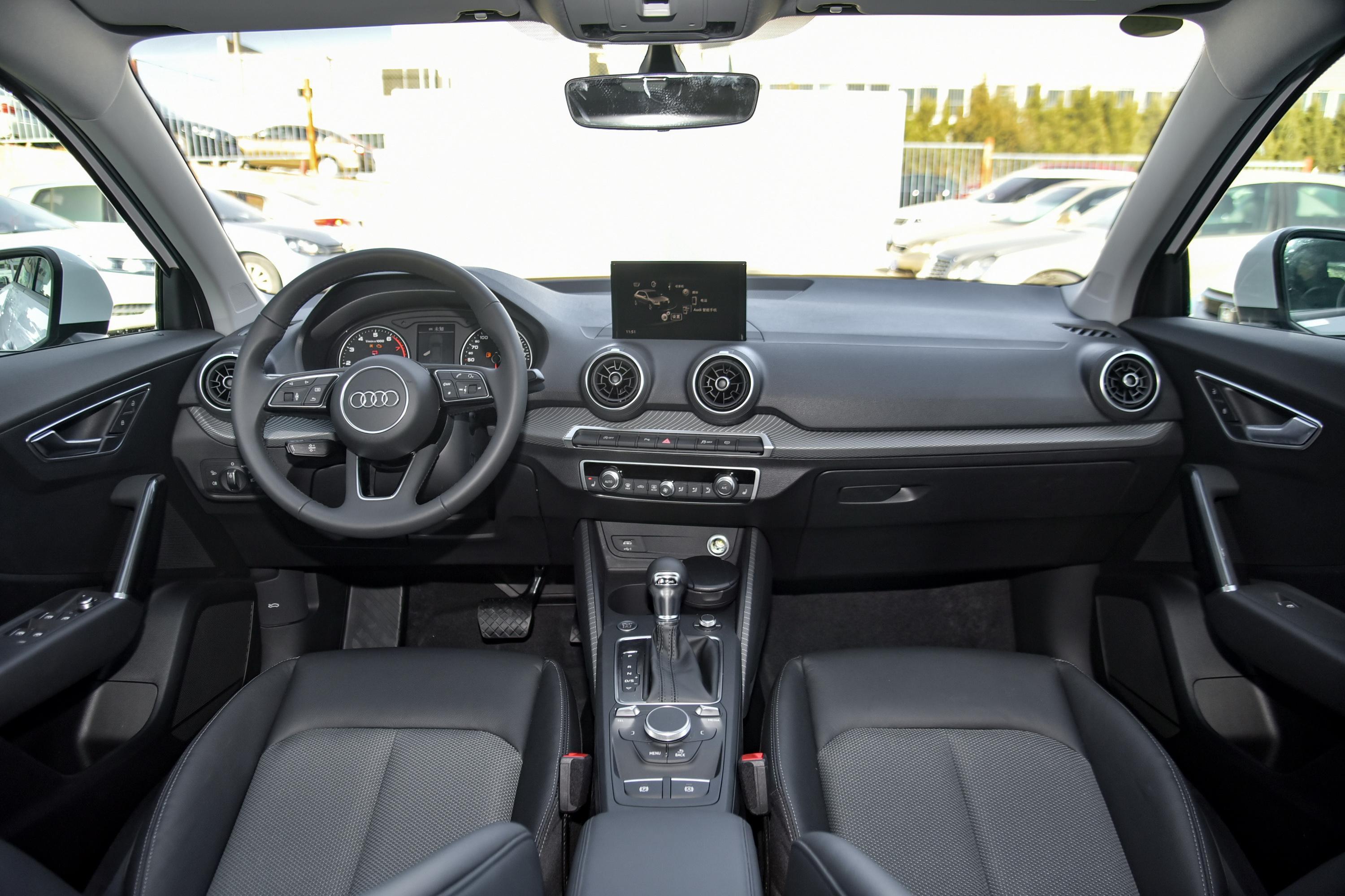 奥迪q2l内饰-轴距-雷达-易车