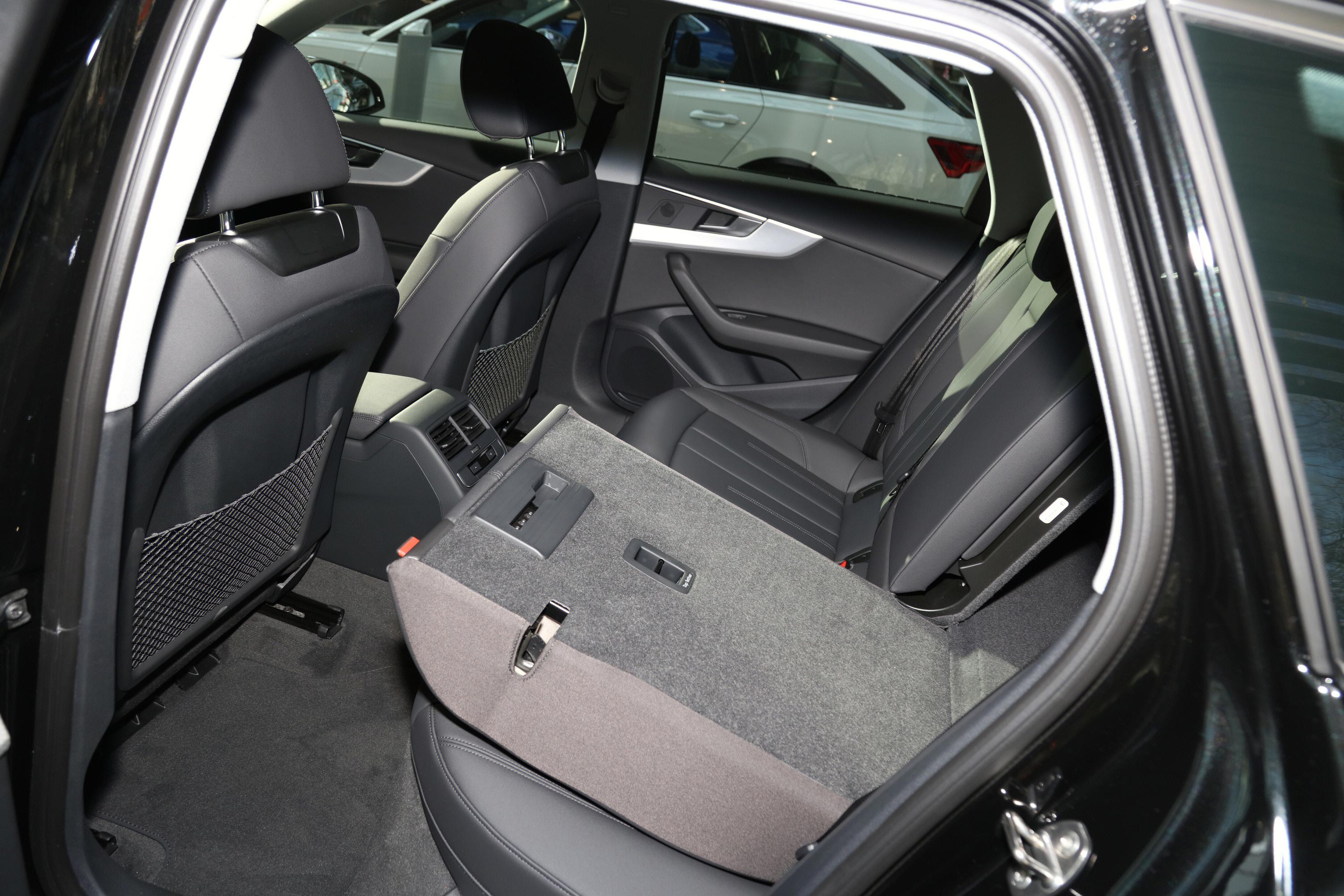 奥迪a4(进口)车灯_座椅_气囊