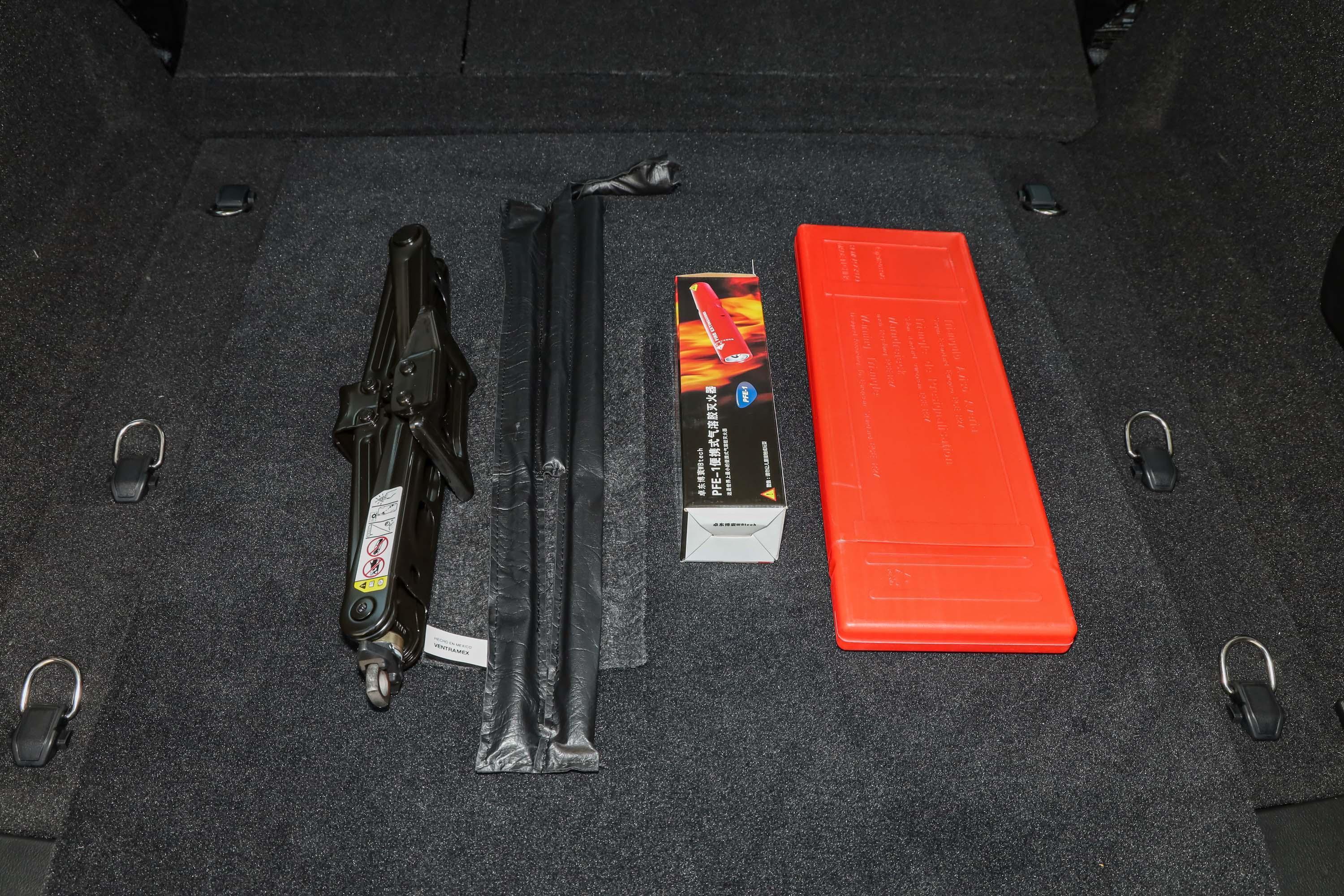 牧马人车尾-座椅-气囊-易车