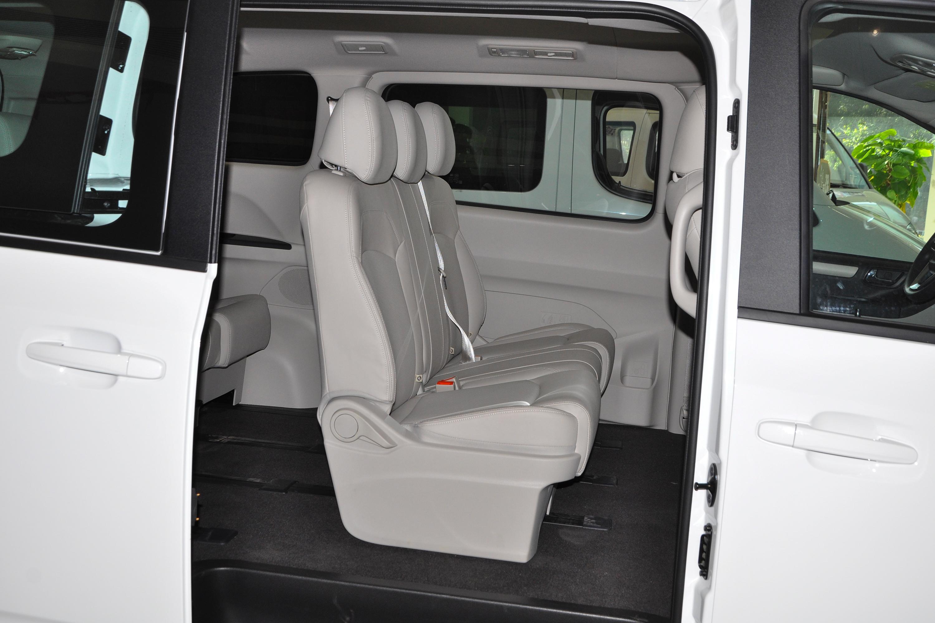 上汽大通maxusg10前脸座椅气囊