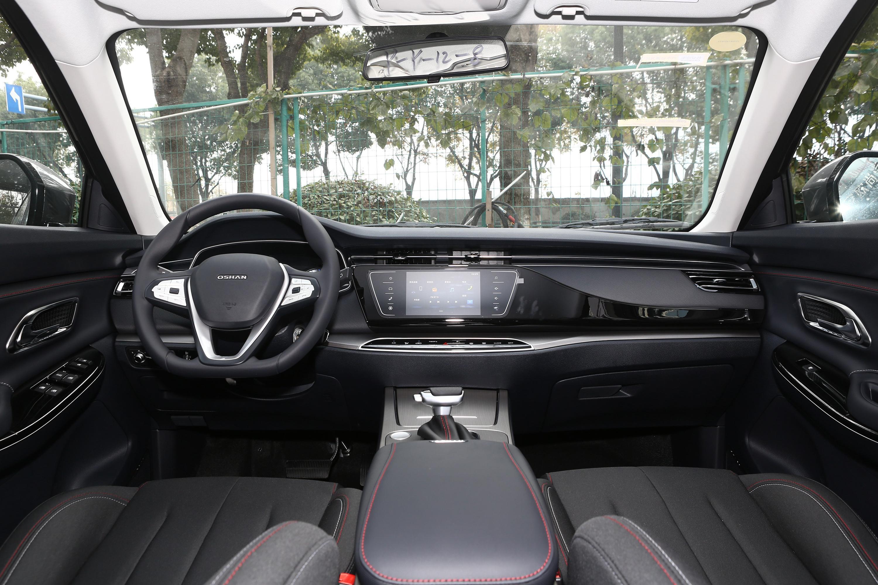 长安欧尚x7内饰-后排-动力-易车