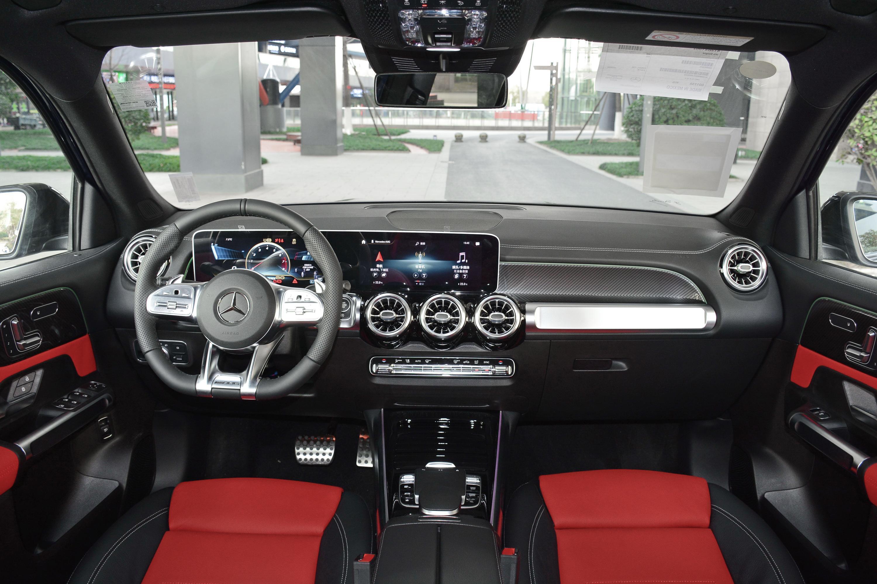 奔驰glb amg大灯_方向盘_气囊