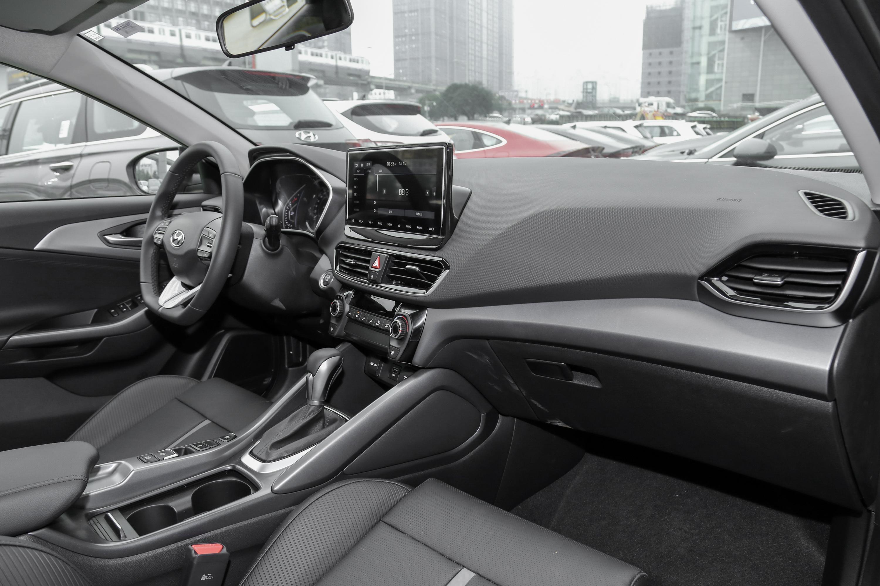 lafesta 菲斯塔内饰-轴距-发动机-易车