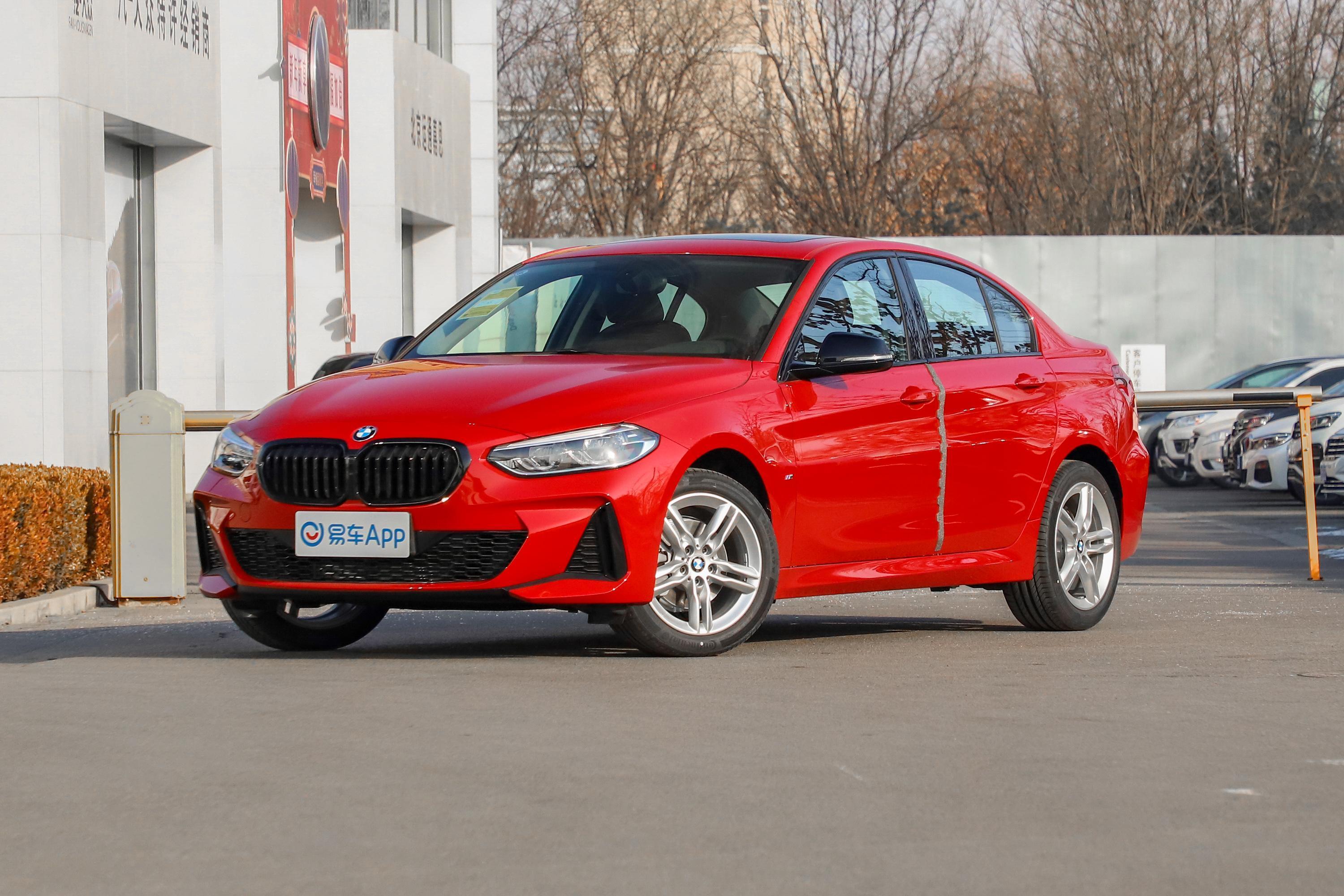 全新宝马1系车内内饰的整体豪华,在车内有家一般的感觉.