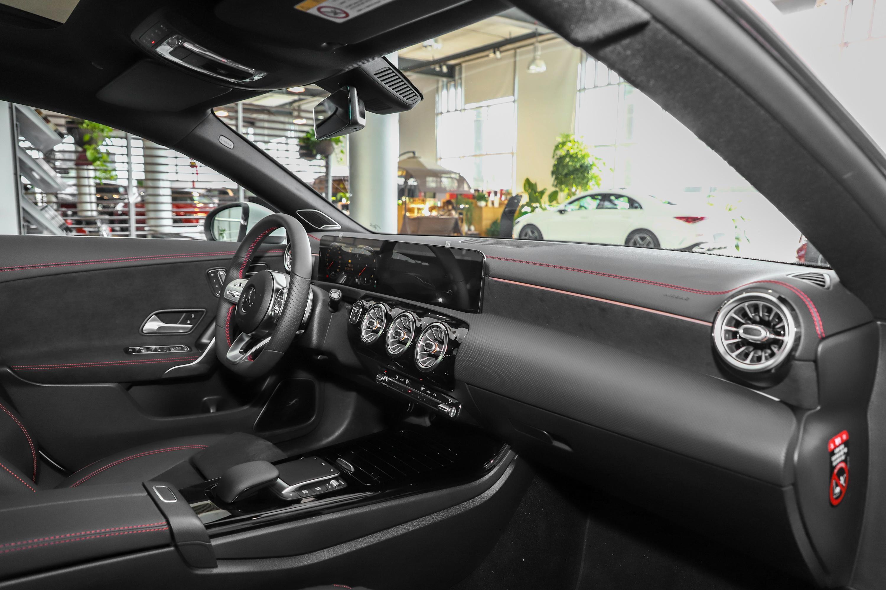 奔驰cla级车灯-座椅-气囊-易车