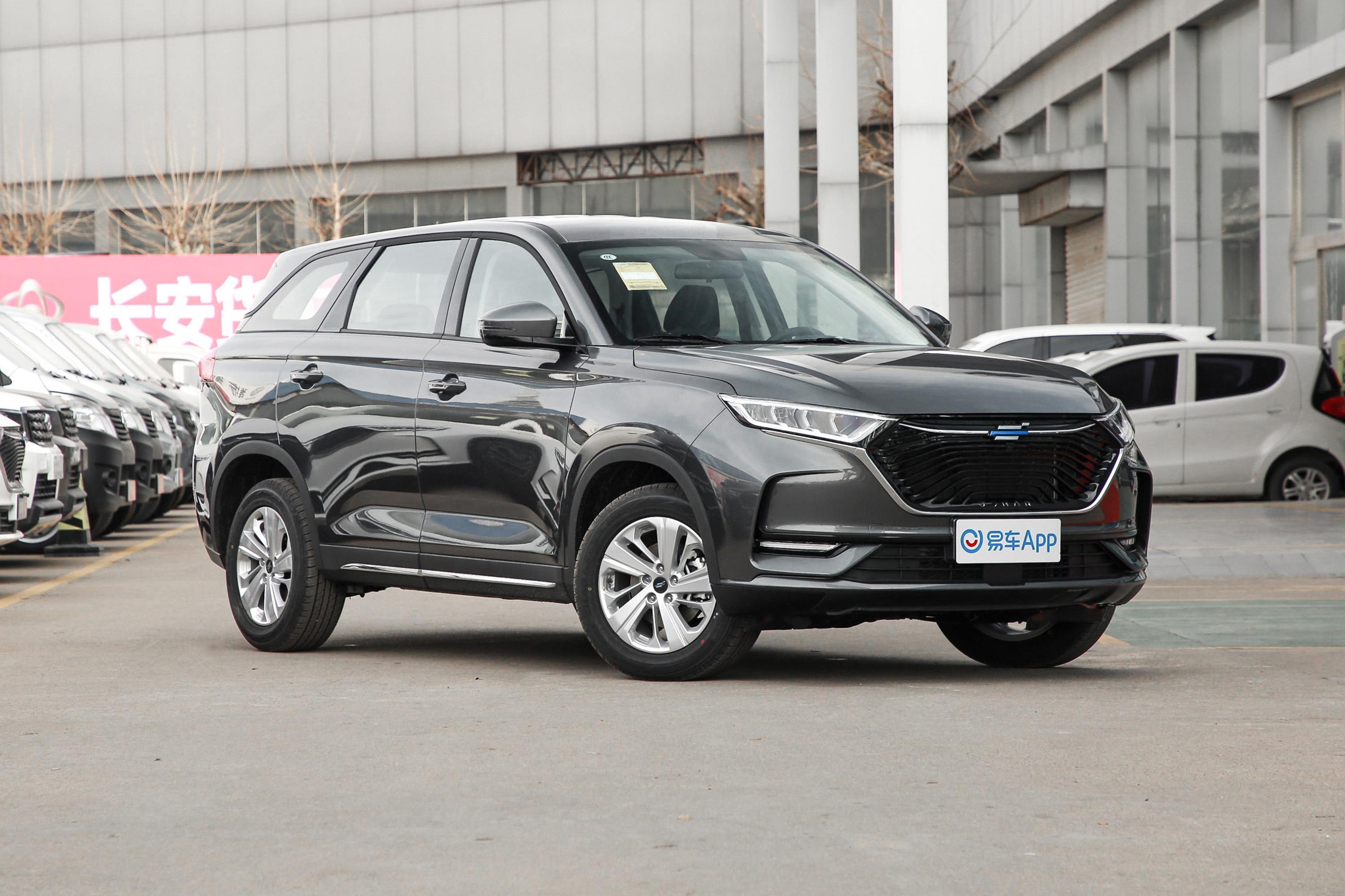 买一辆长安欧尚x71.5t,一眼便爱上它的"新风潮"_易车