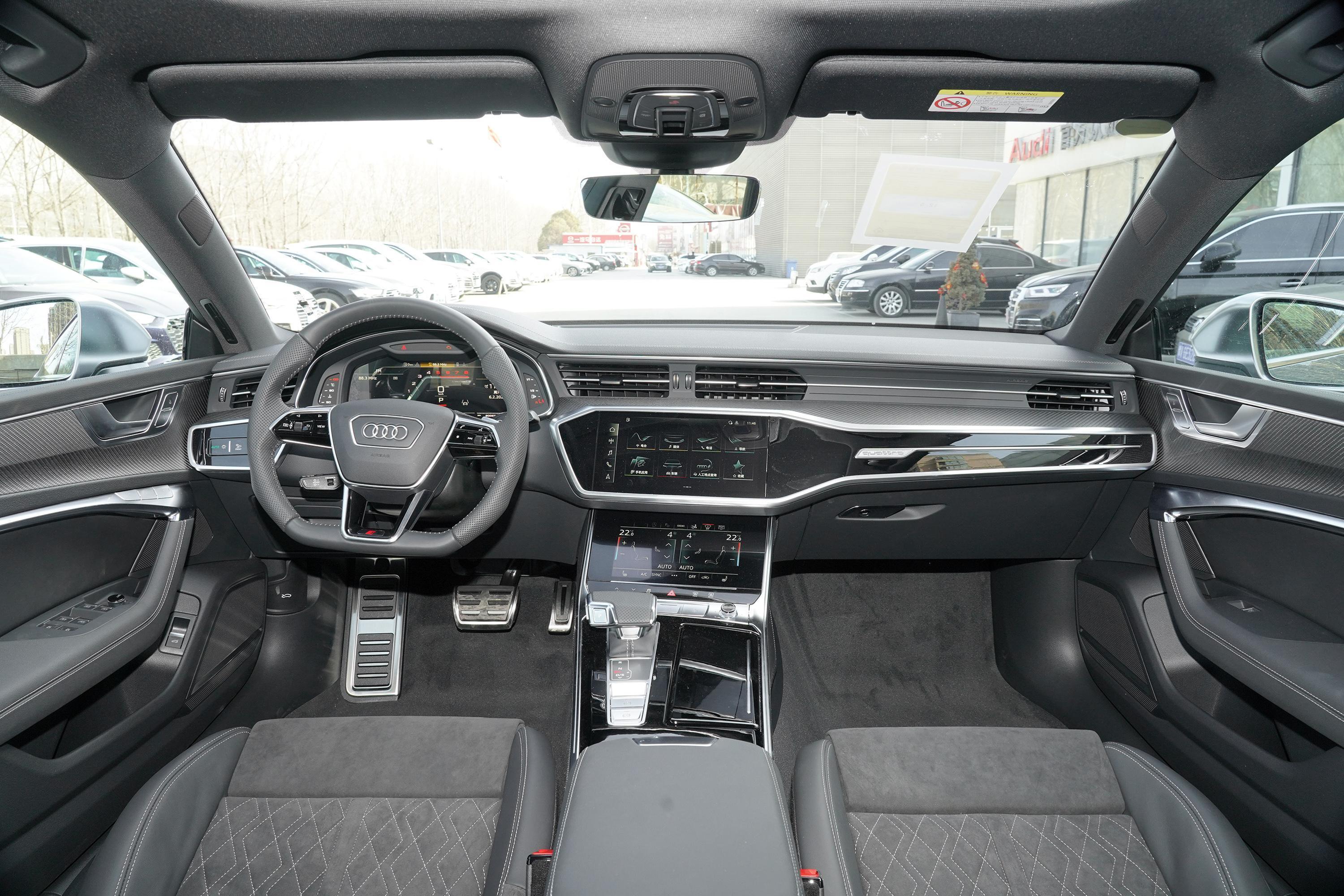 【易车摘要频道】下列精选内容摘自于《奥迪s7了解一下 老司机 十年不