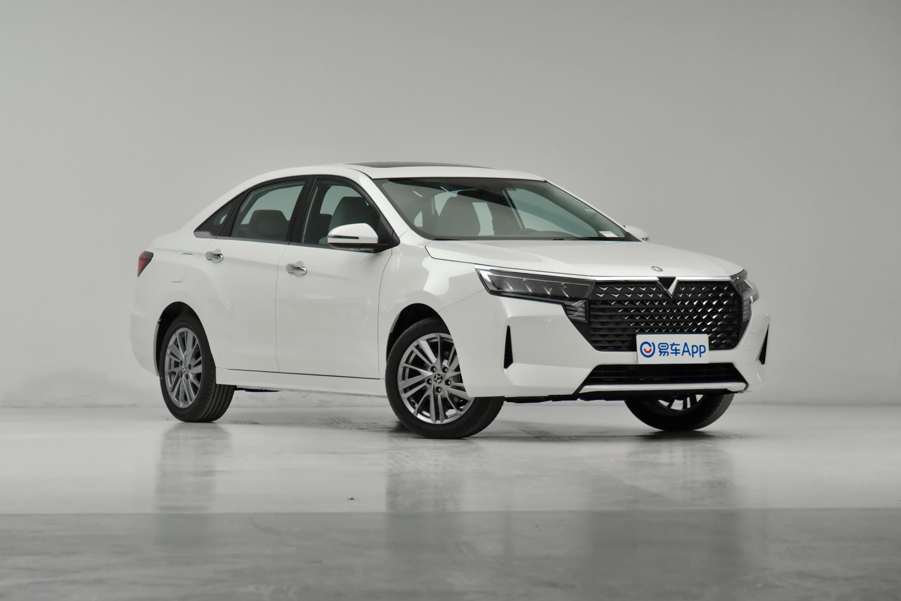 6 98万起 专 治不富启辰紧凑型车 易车