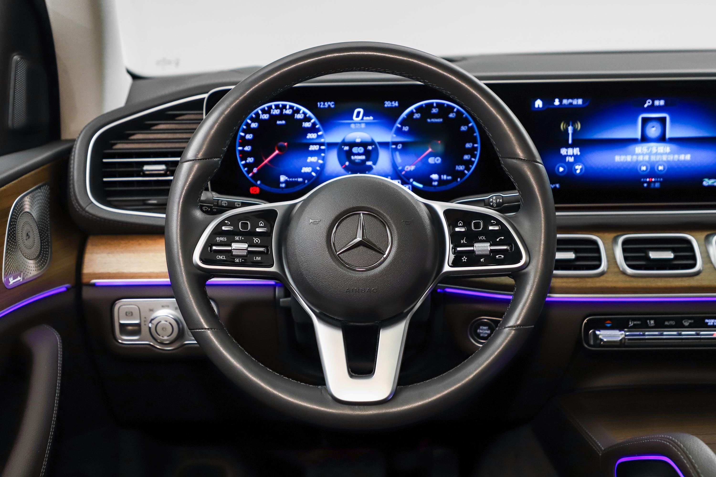 奔驰gle插电混动车灯方向盘气囊