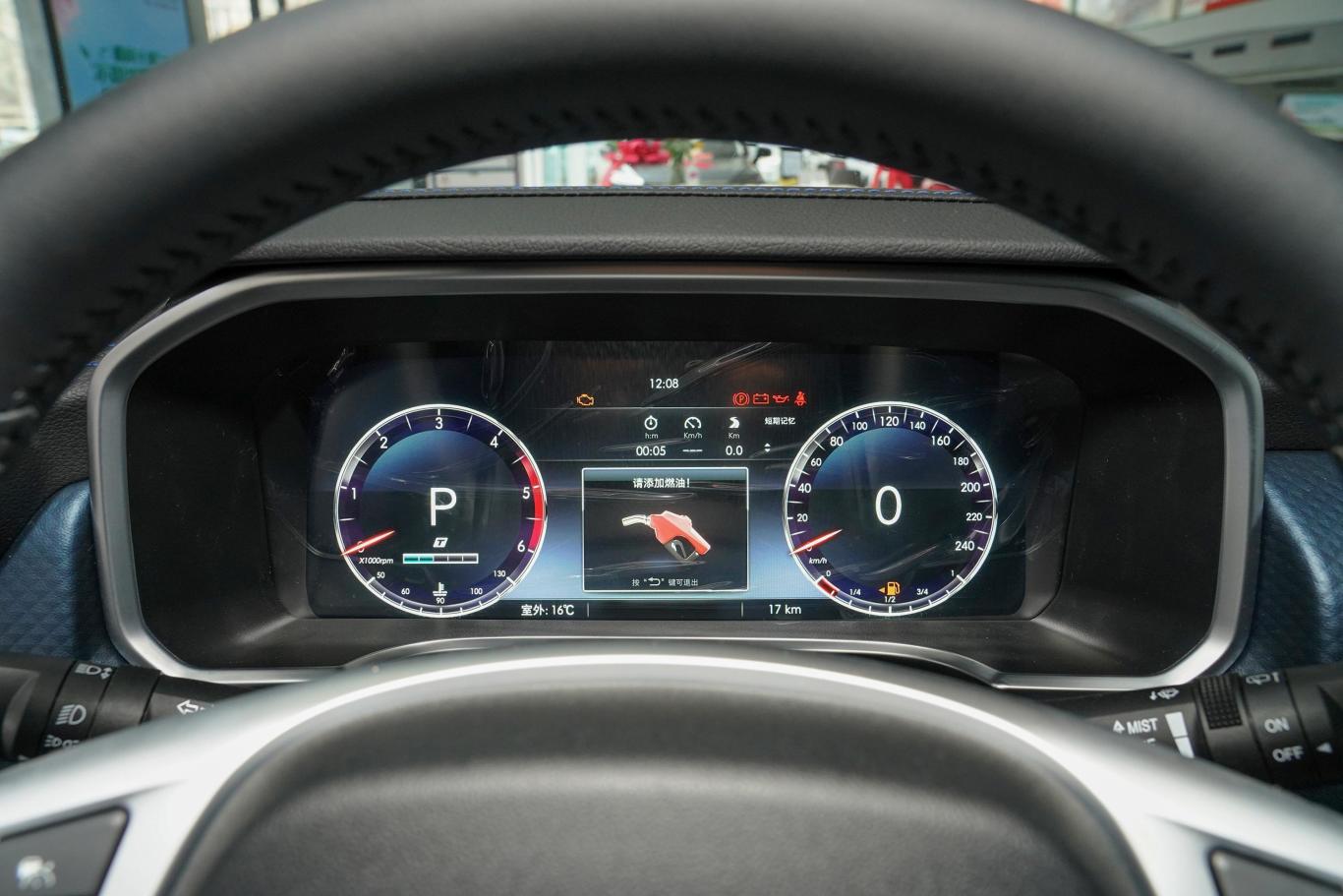 北京bj40刀锋英雄版 2.0t 自动四驱侠客版(前后电控锁) 柴油仪表盘