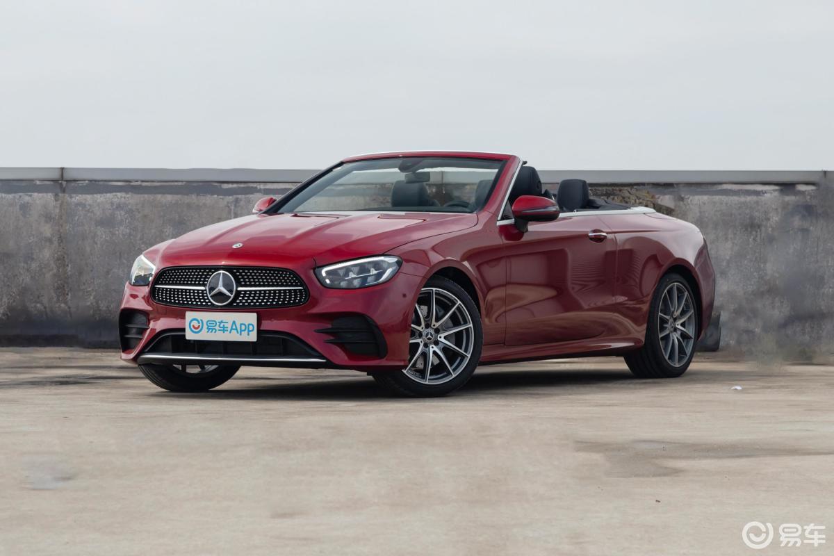 【奔驰e级(进口)2021款e 260 敞篷轿跑车前格栅侧俯拍汽车图片-汽车