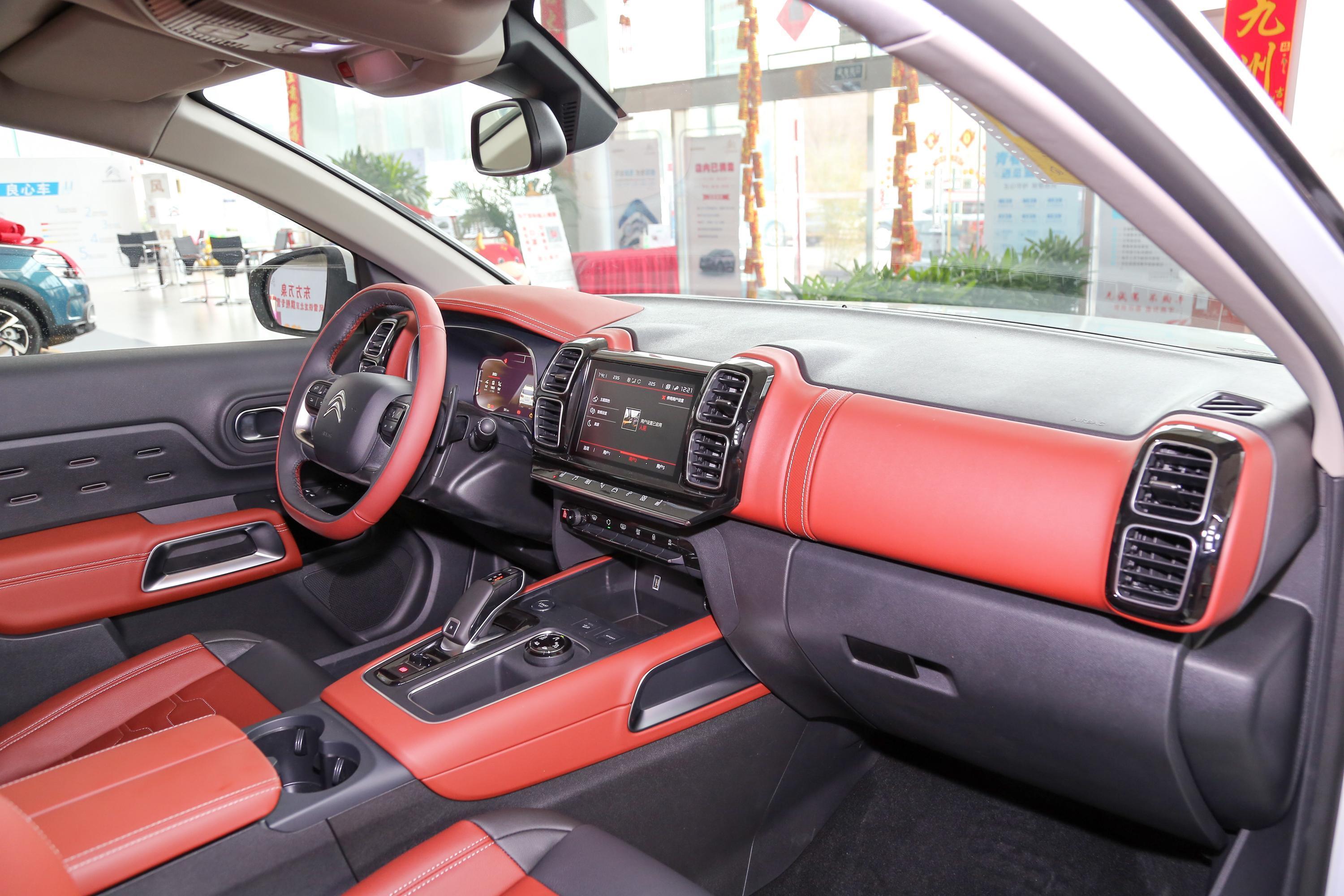 天逸c5aircross内饰空间动力