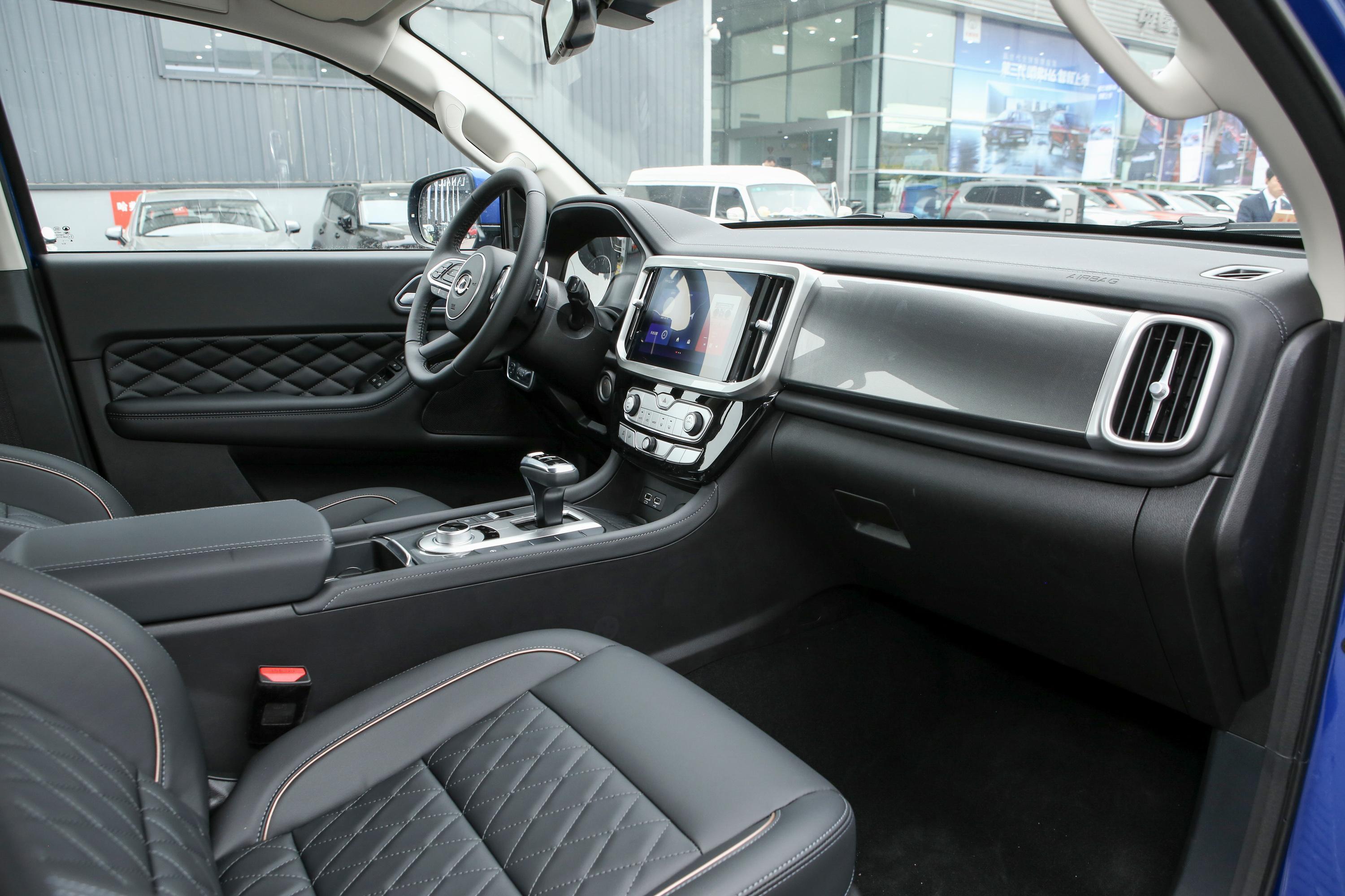 炮内饰_轴距_配置