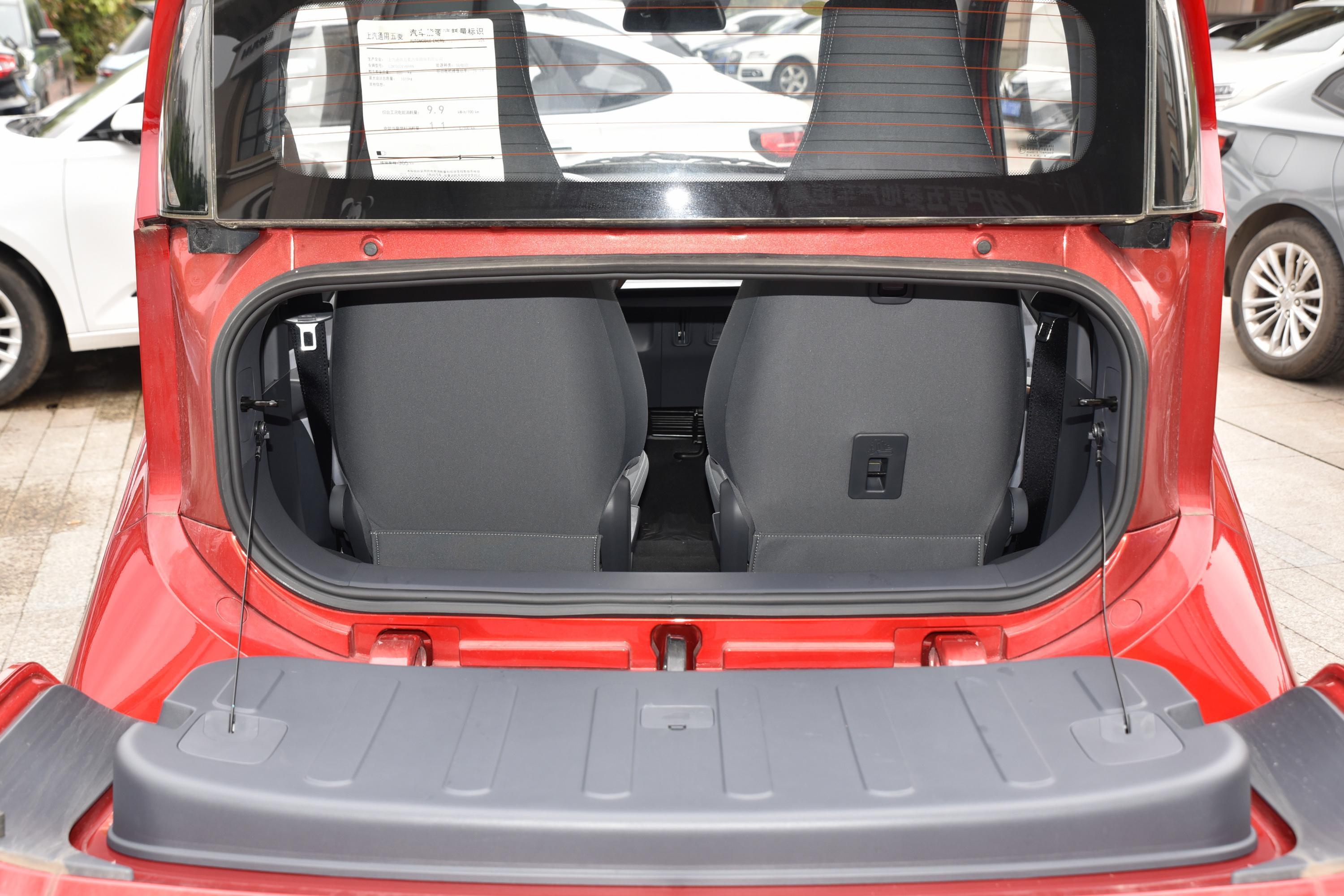 宝骏e200车尾-座椅-后排座-易车