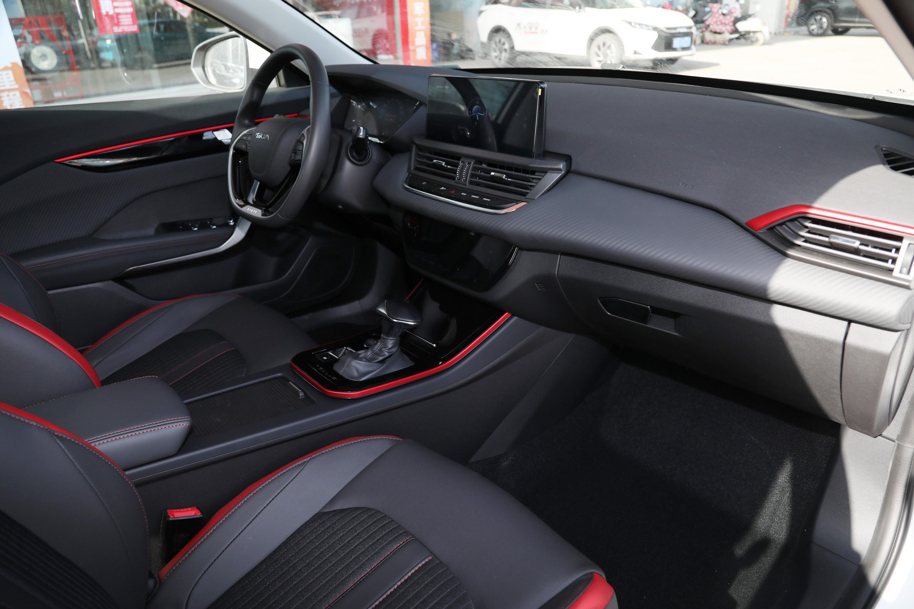 奕炫内饰-后排-配置-易车