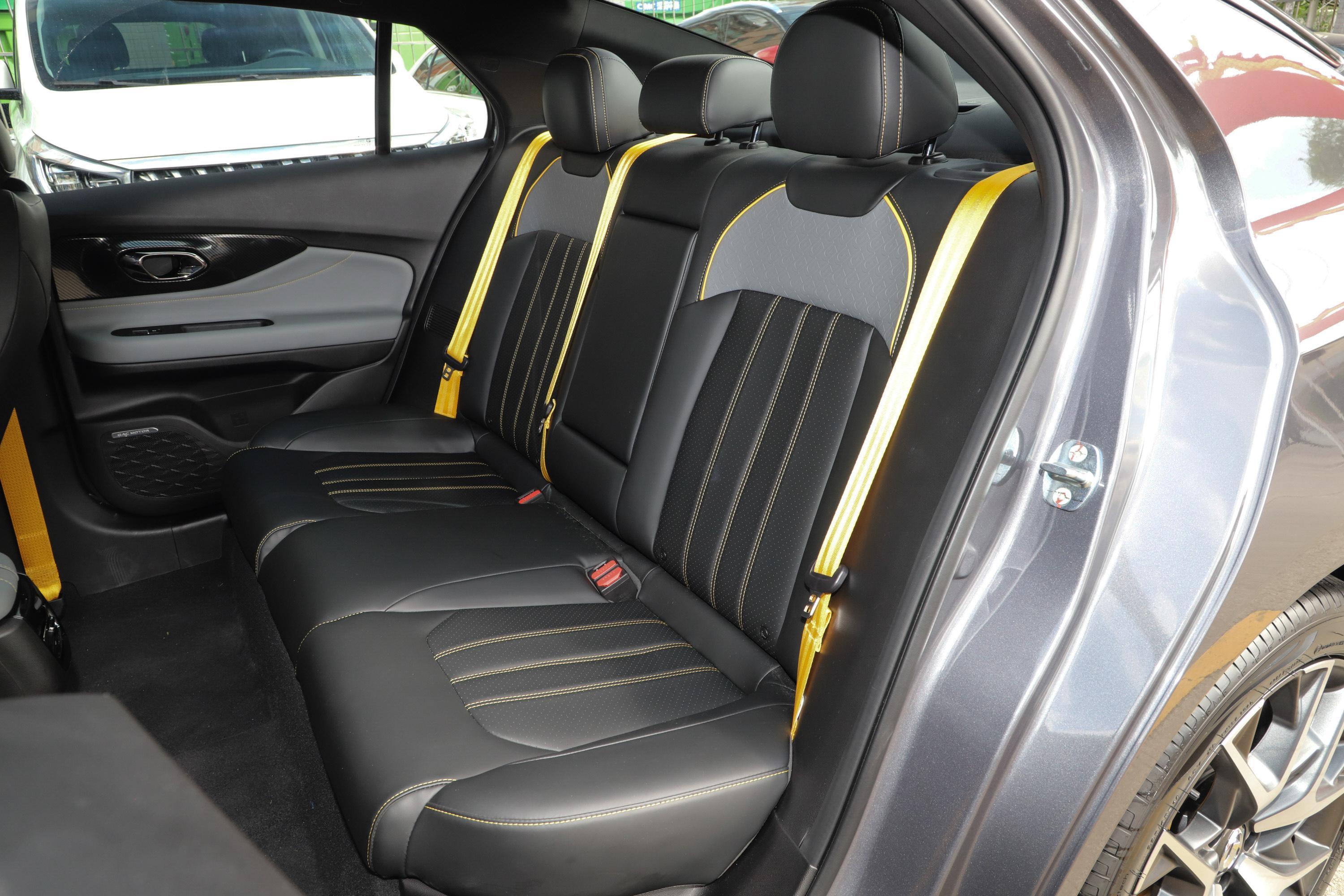 影豹机盖-后排-雷达-易车