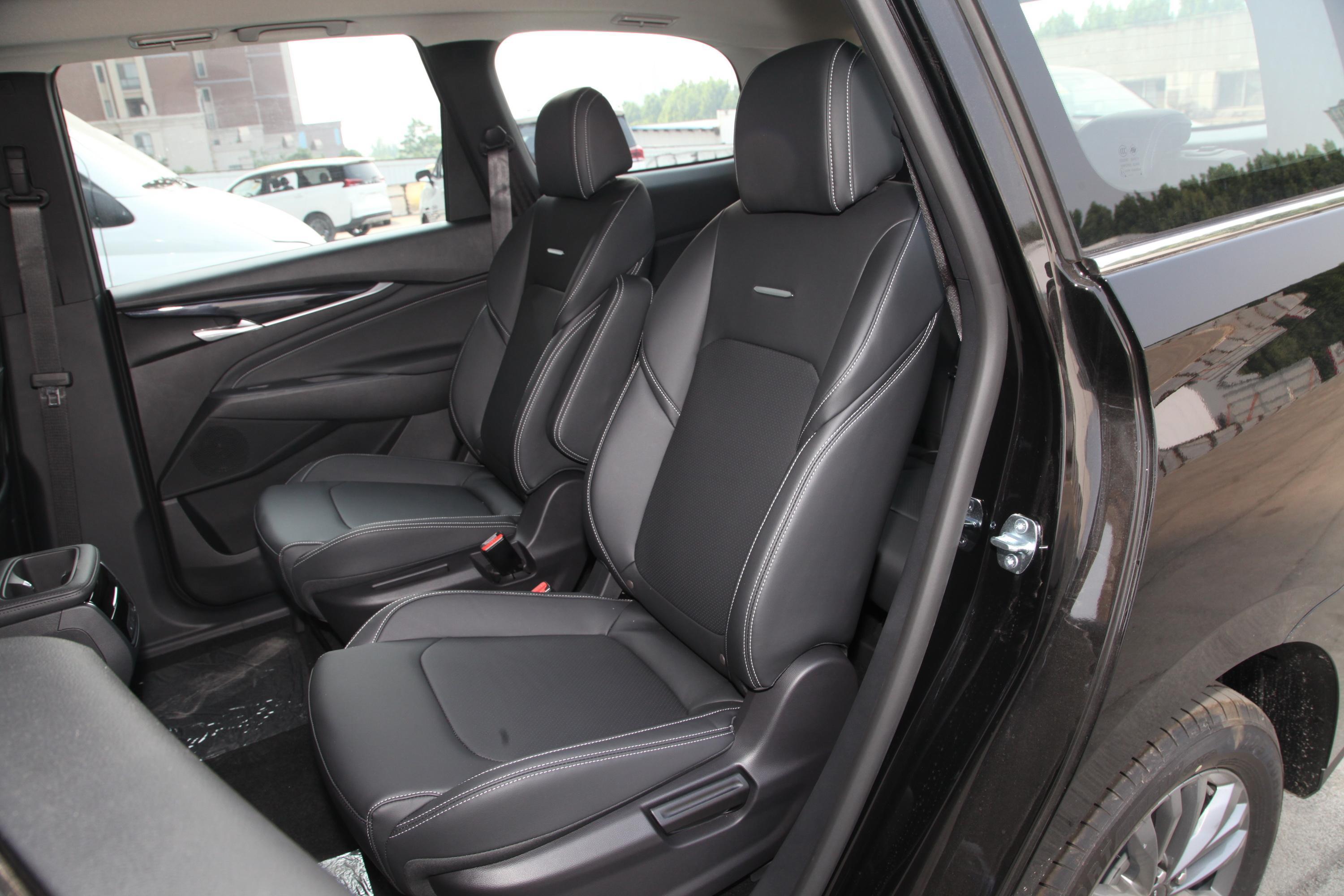 上汽大通maxusg50内饰轴距动力