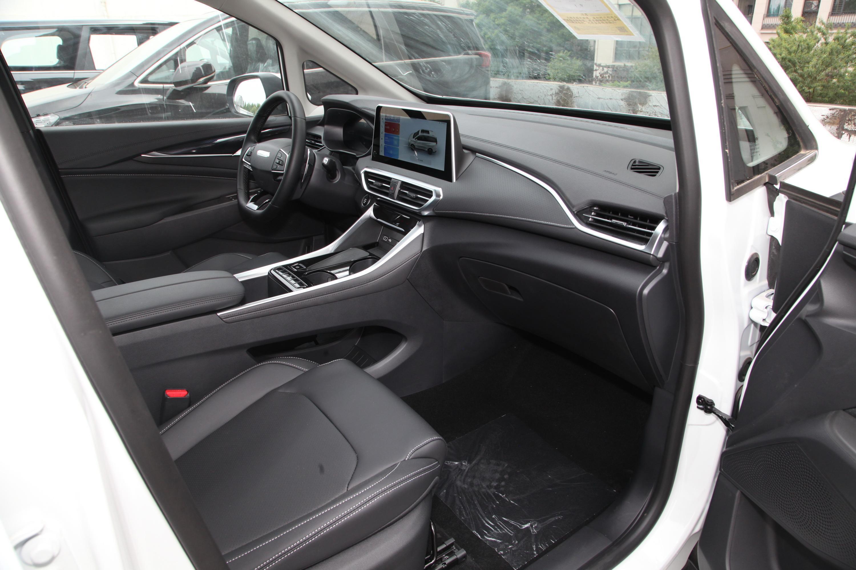 上汽大通maxus g50内饰-后排-发动机-易车