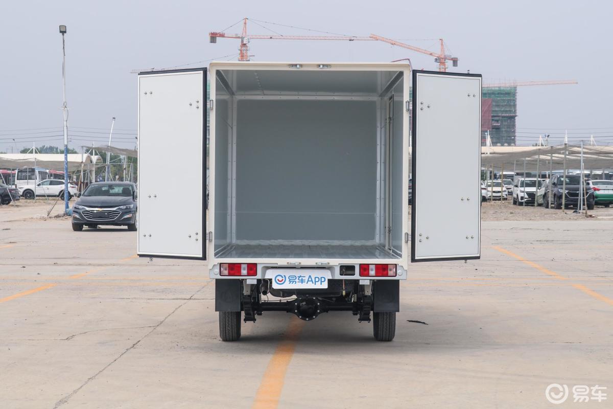 1.5l 长轴版 单排 复合板厢货基本型