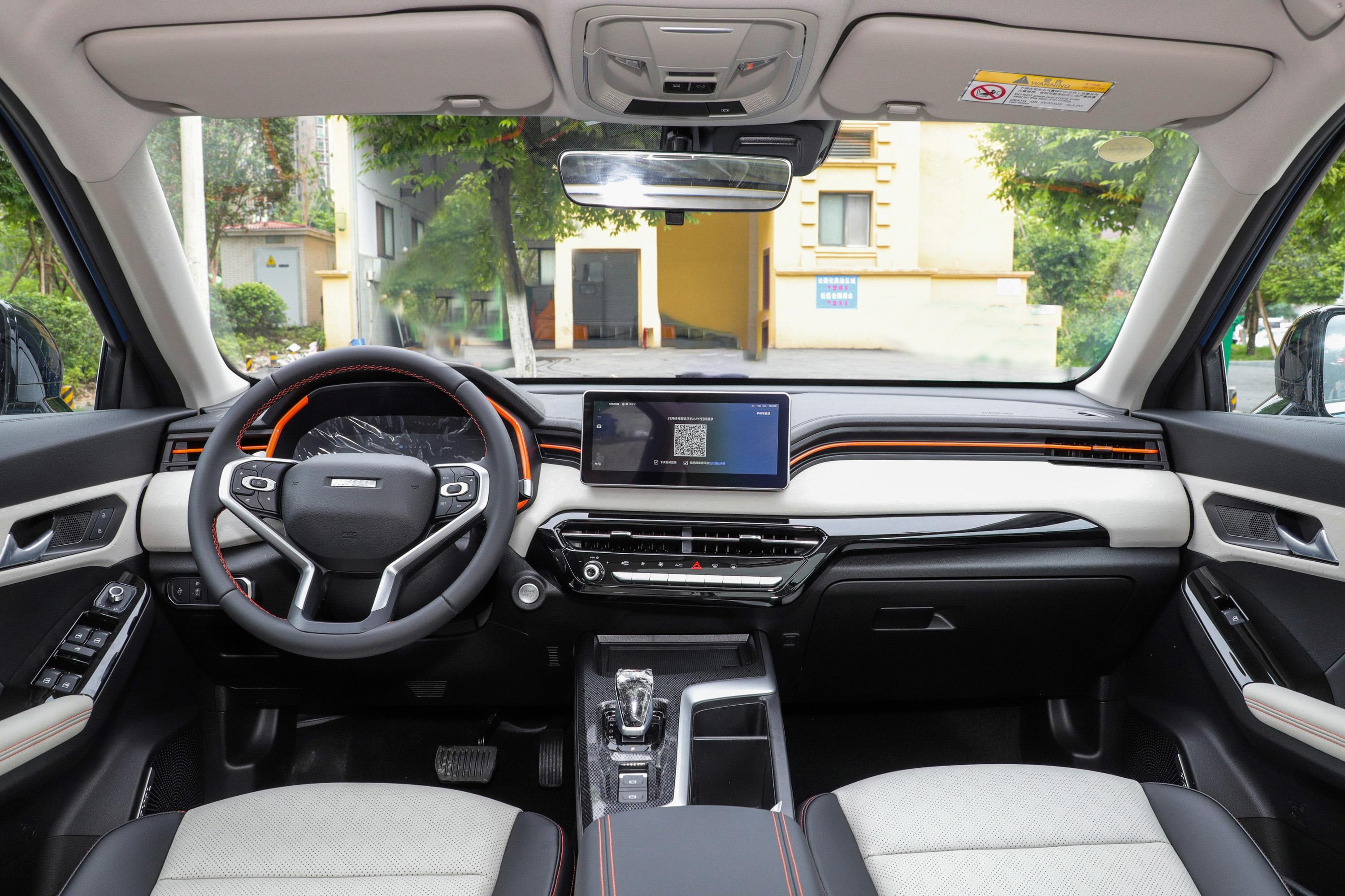 哈弗赤兔内饰-后排-发动机-易车