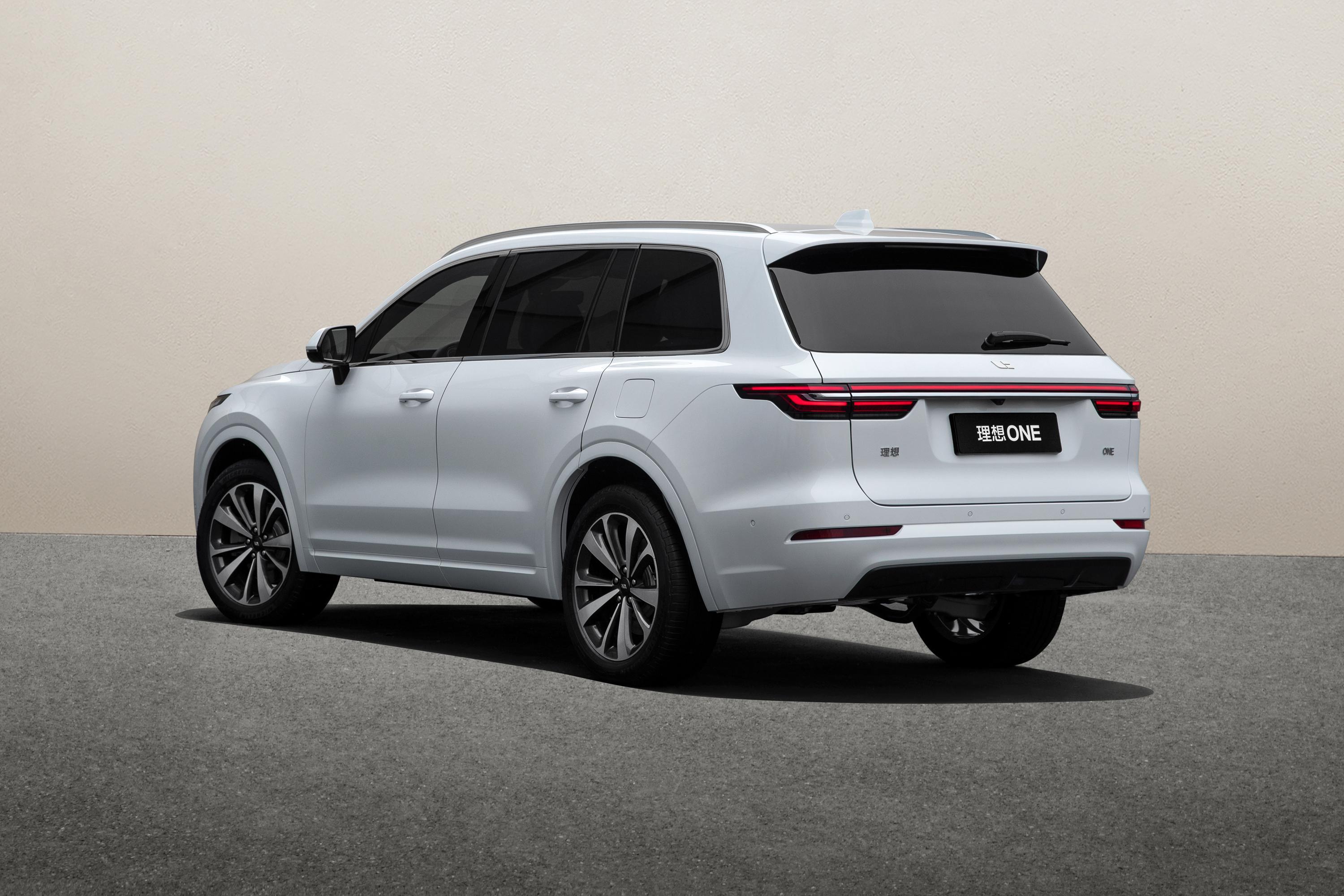 最便宜的理想one来了 配单速变速箱才33 8万出头 易车