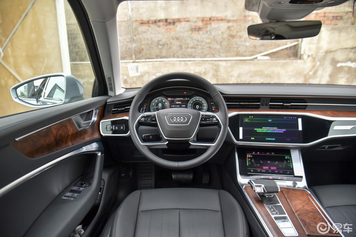 【奥迪a62021款allroad quattro 探索家 55 tfsi 尊享越野型驾驶位