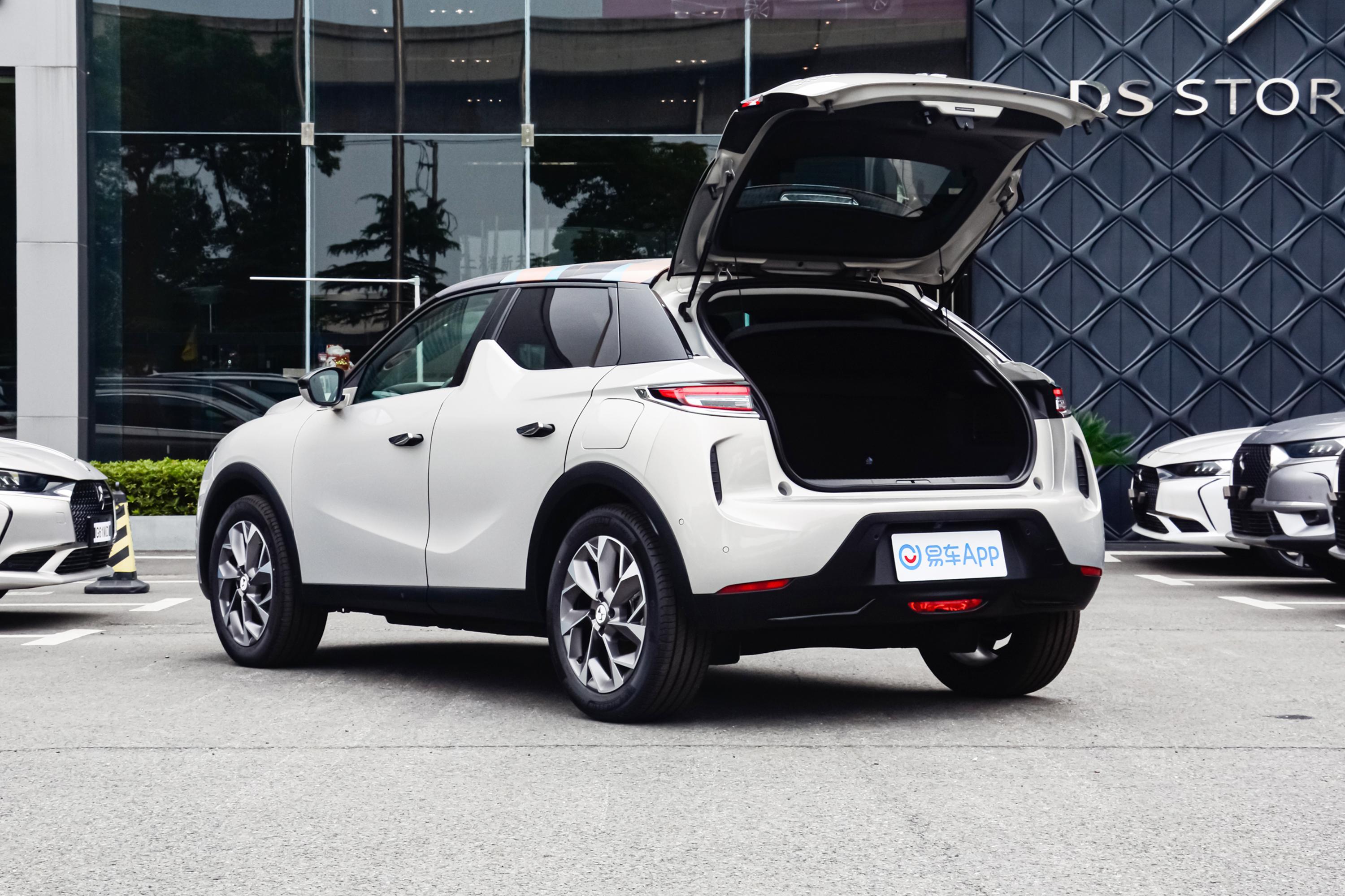 ds 3 纯电动车头_座椅_气囊