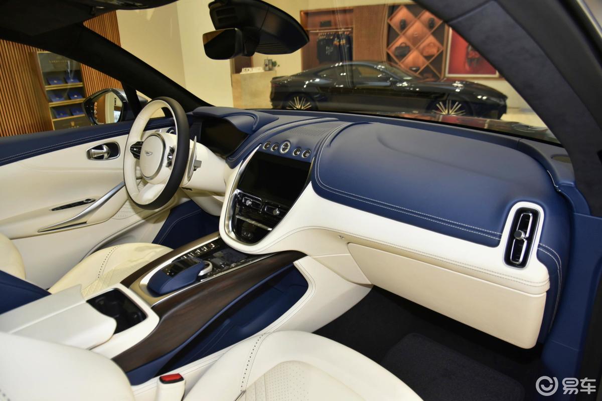 【阿斯顿·马丁dbx2020款4.0t v8内饰汽车图片-汽车图片大全】-易车