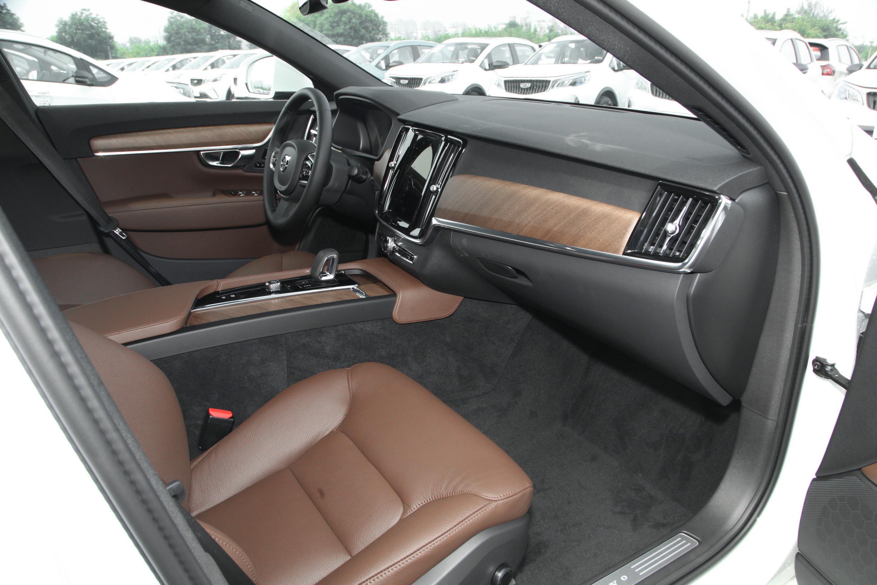 沃尔沃s90内饰-后排-发动机-易车