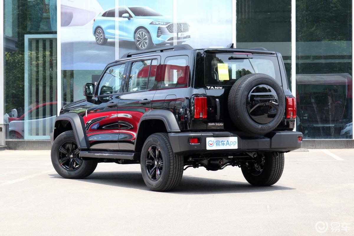 【坦克3002021款越野版 2.