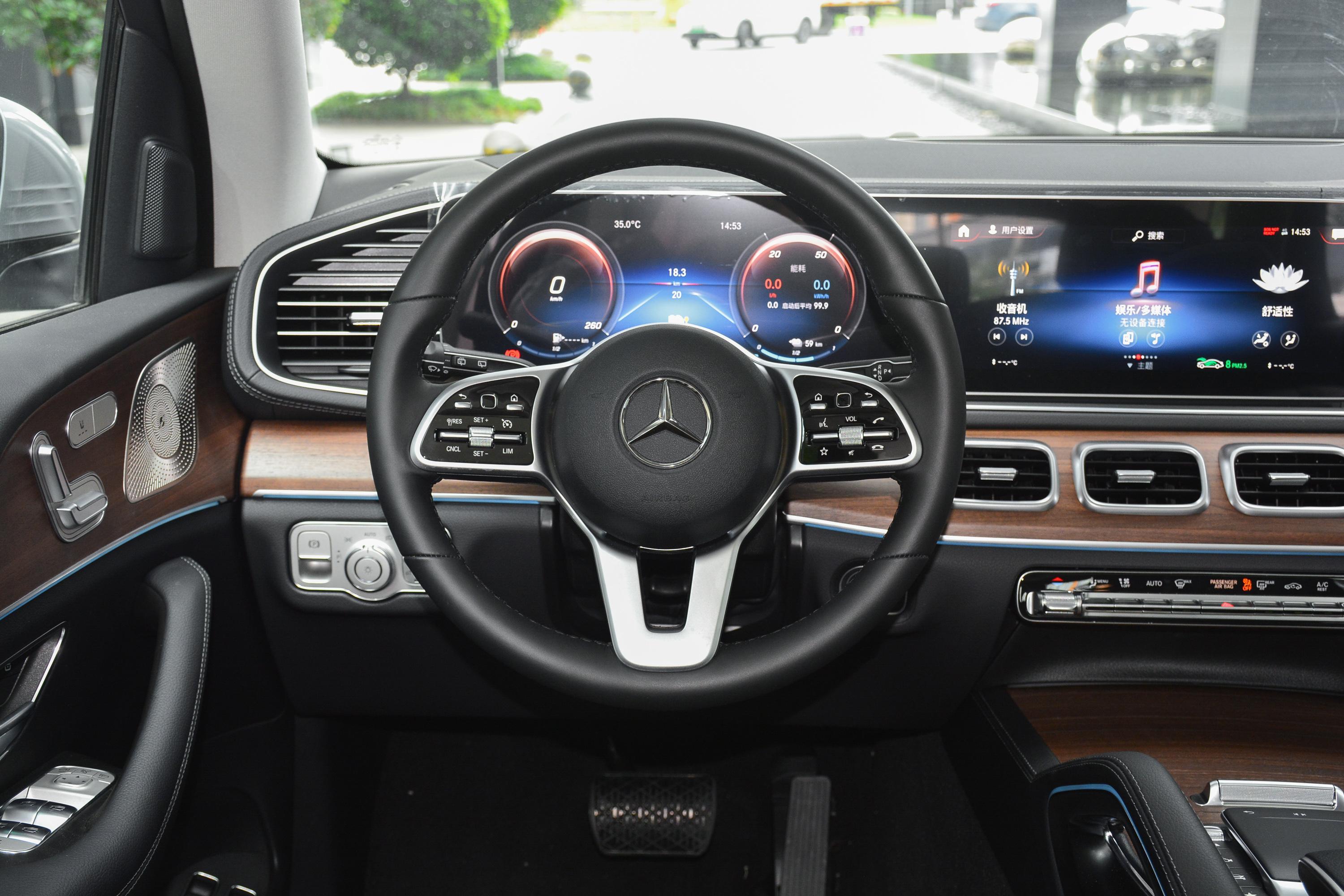 奔驰gle插电混动车灯方向盘气囊