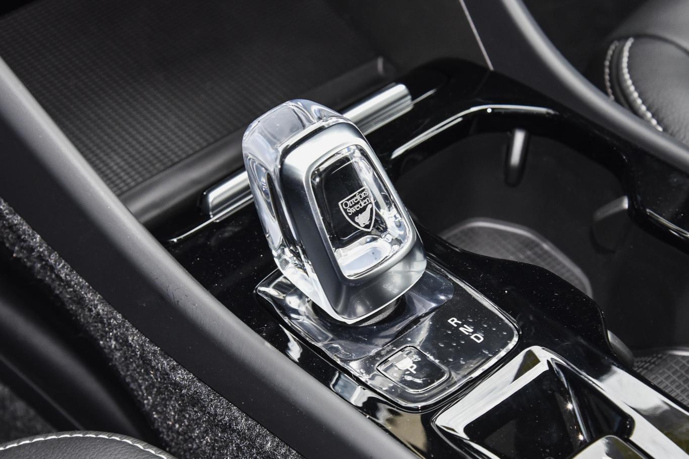 沃尔沃xc40t4 四驱智远豪华版换挡杆