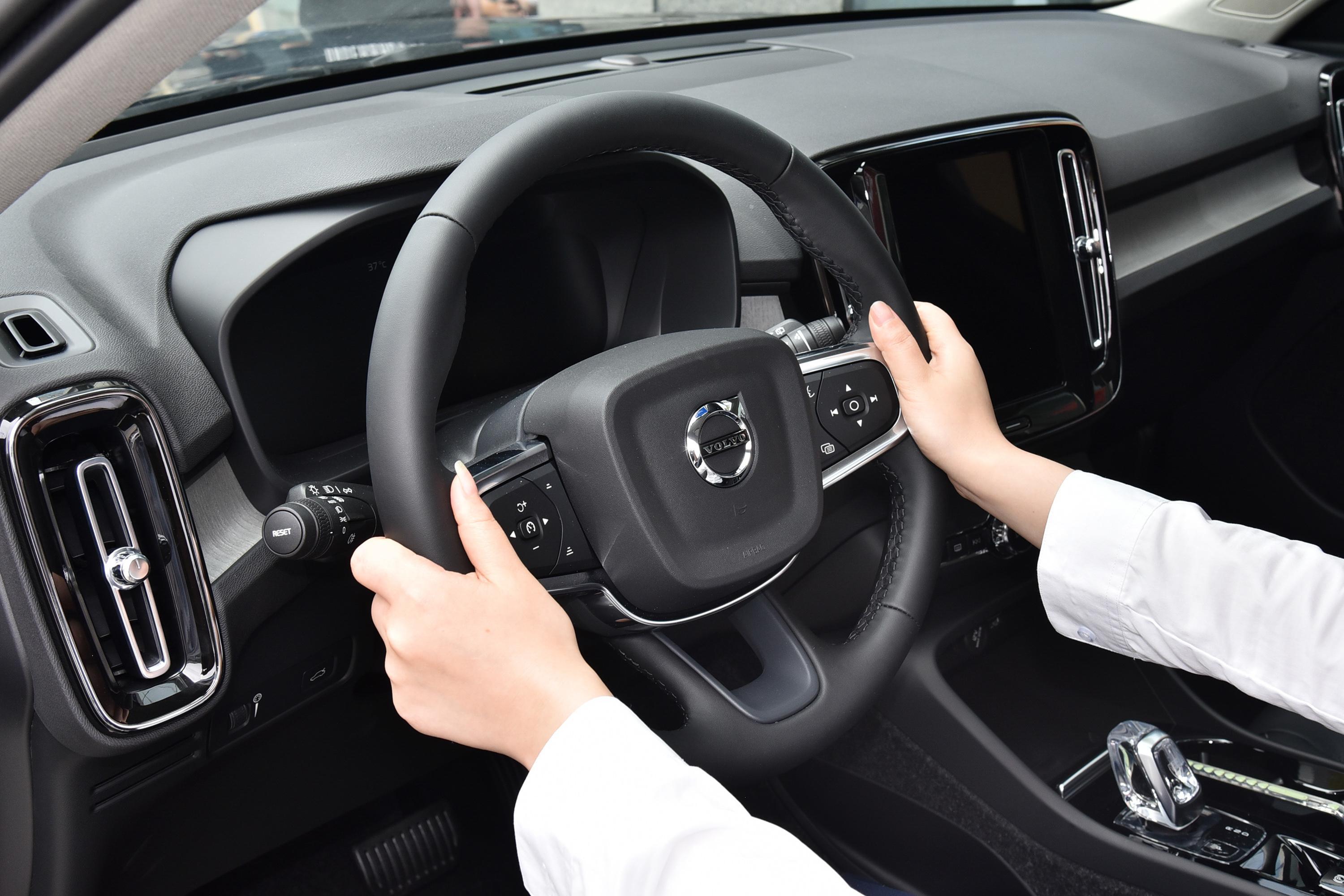 沃尔沃xc40车身-方向盘-气囊-易车