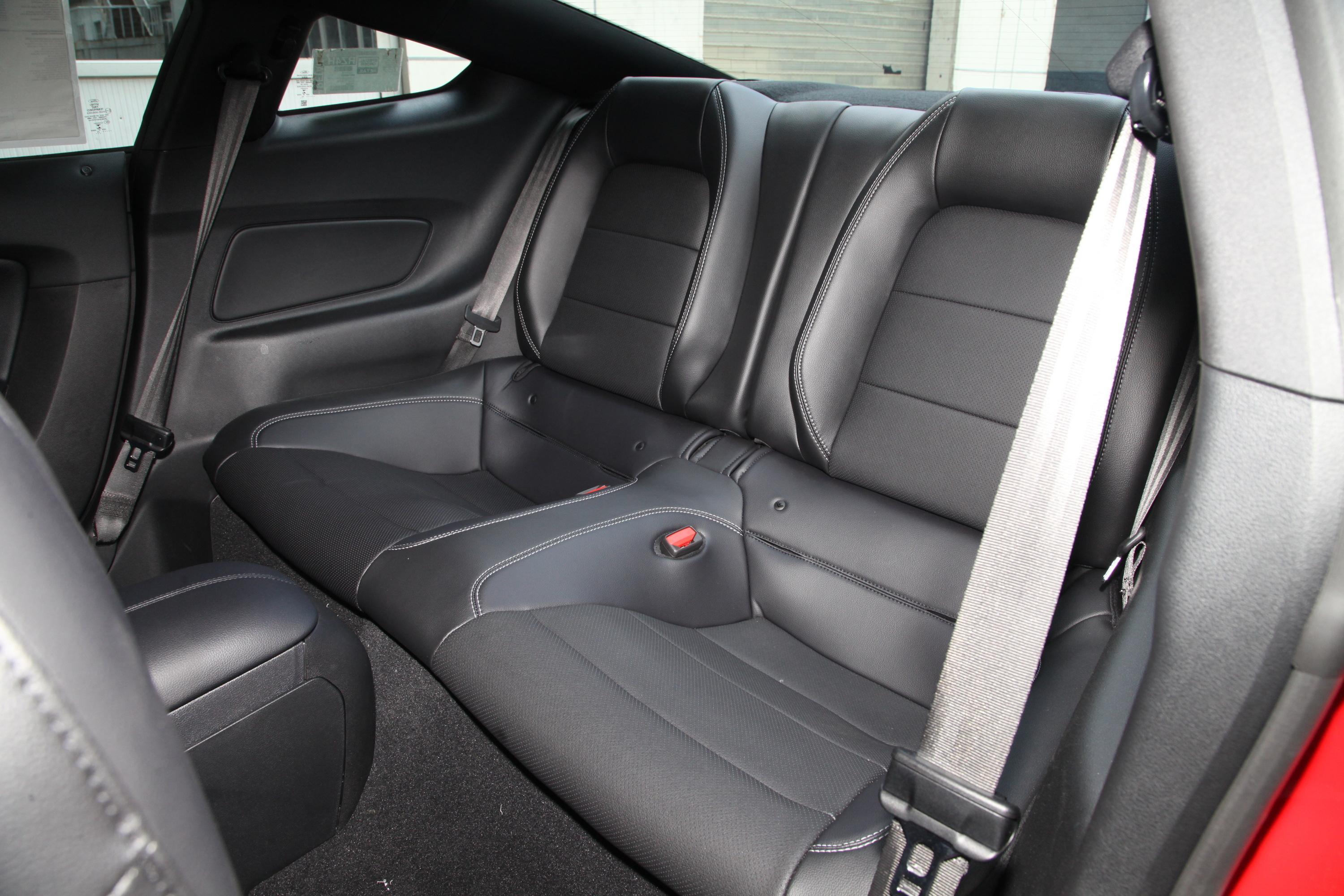 mustang方向盘空间配置