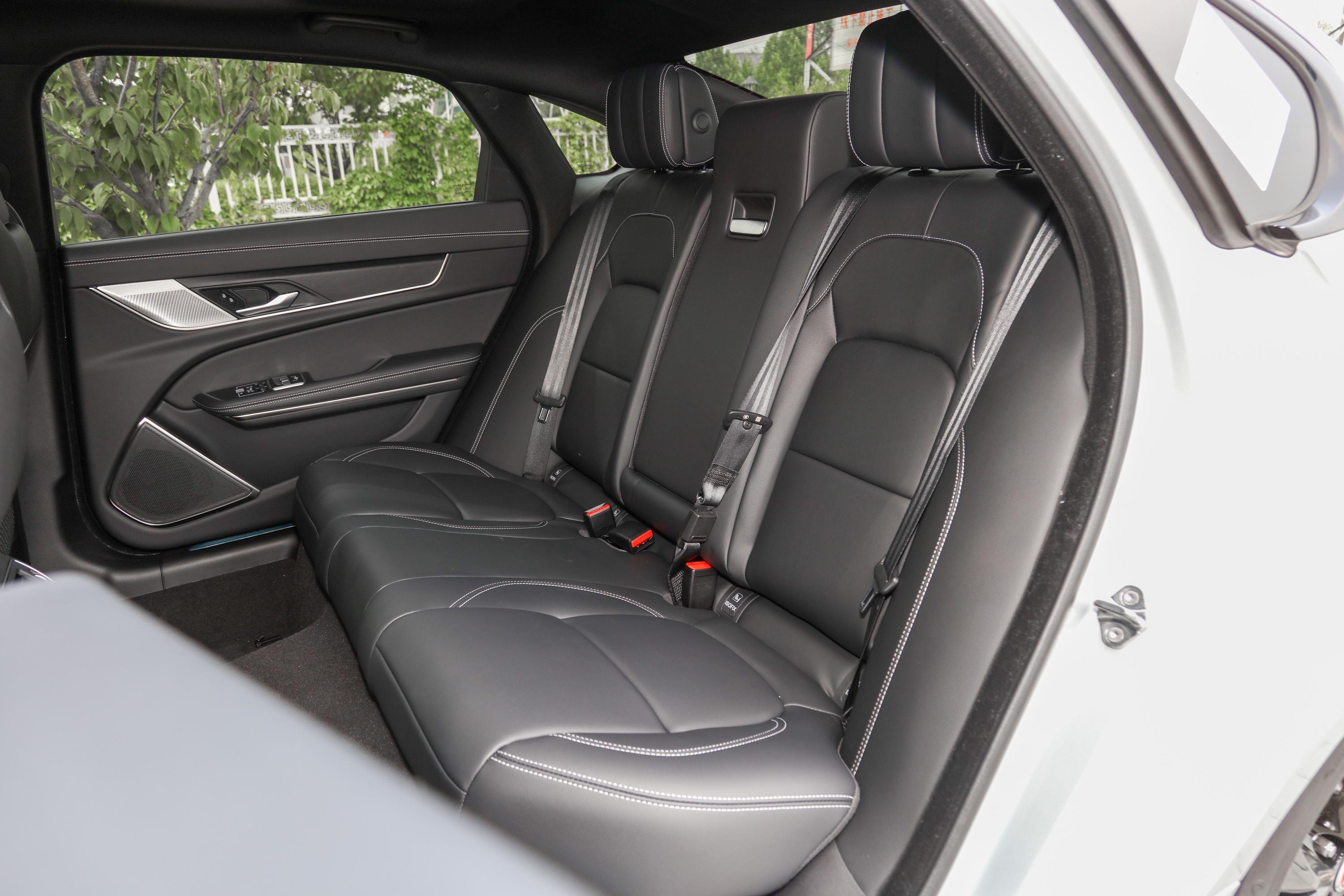 捷豹xfl内饰-后排-雷达-易车