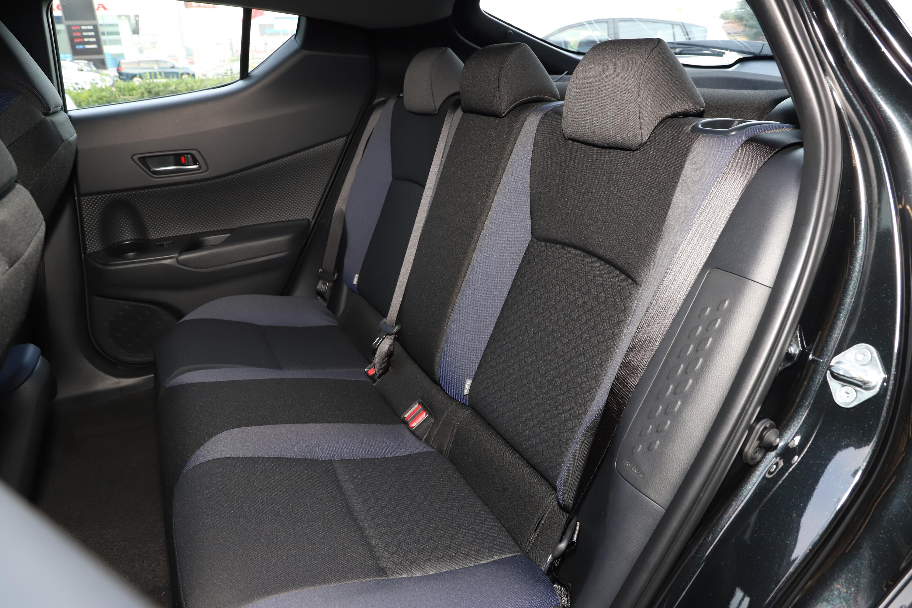 丰田c-hr车尾_座椅_气囊