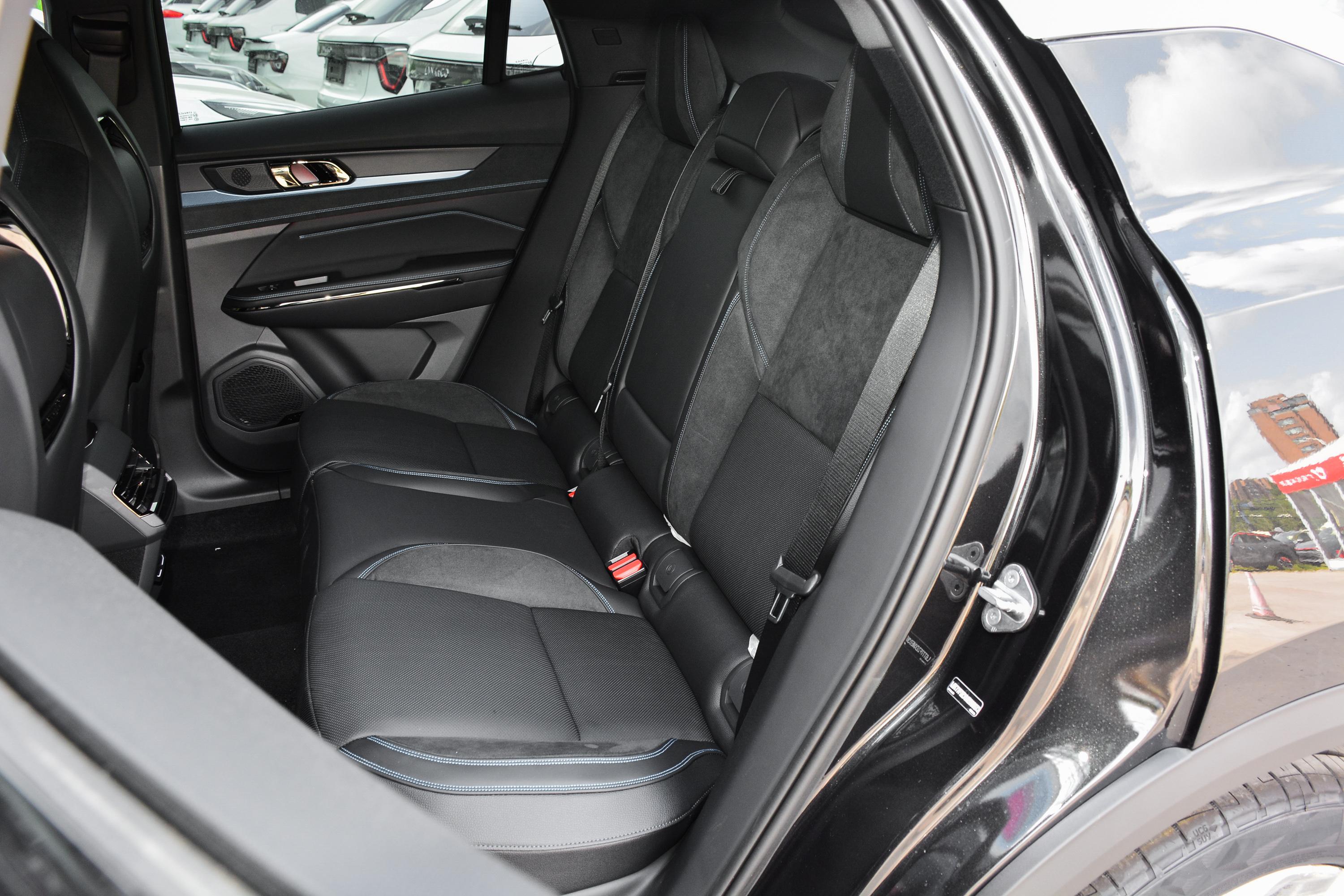 领克05phev大灯座椅气囊