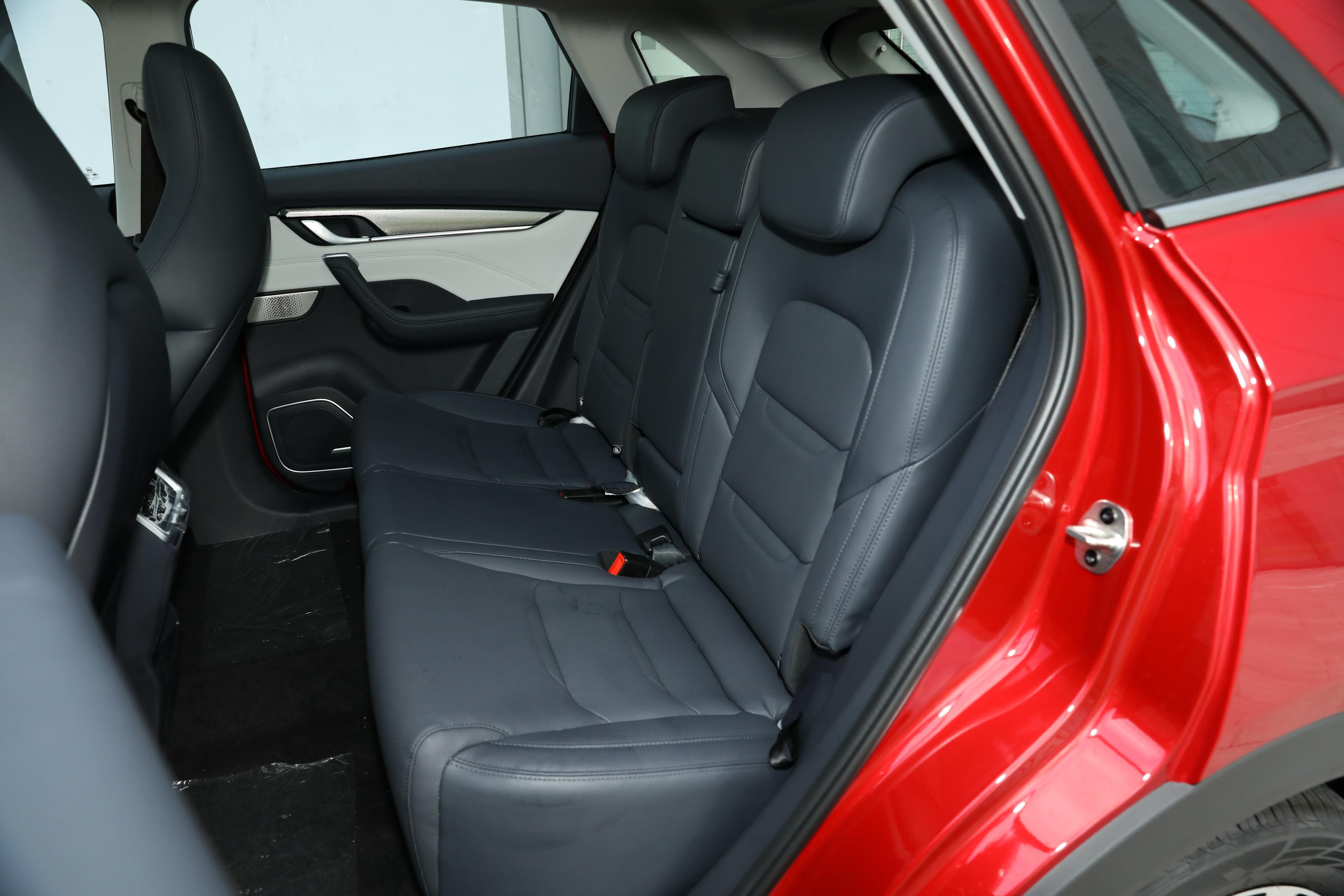 威马ex5内饰-后排-雷达-易车