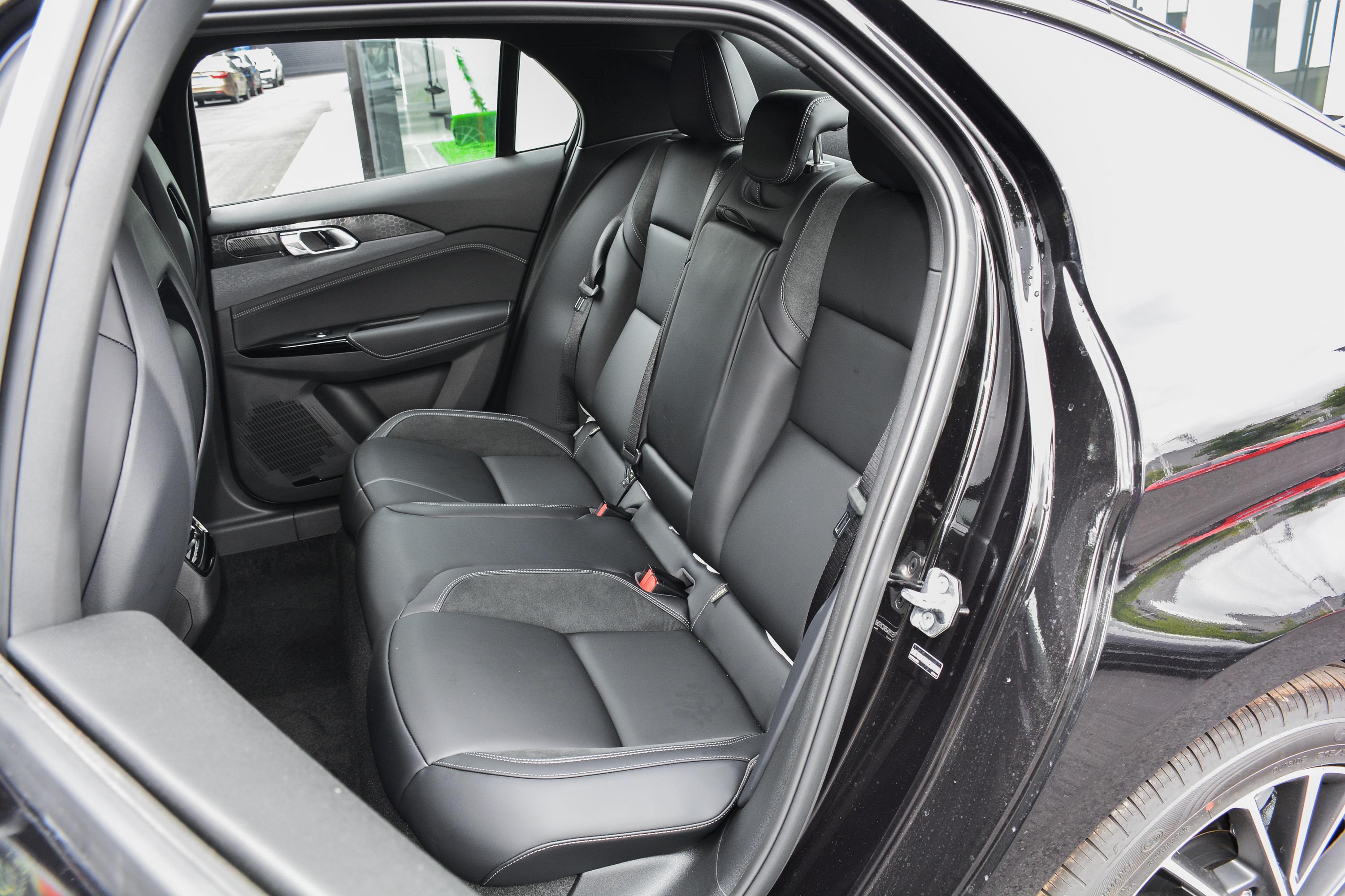 领克03饰条-轴距-雷达-易车