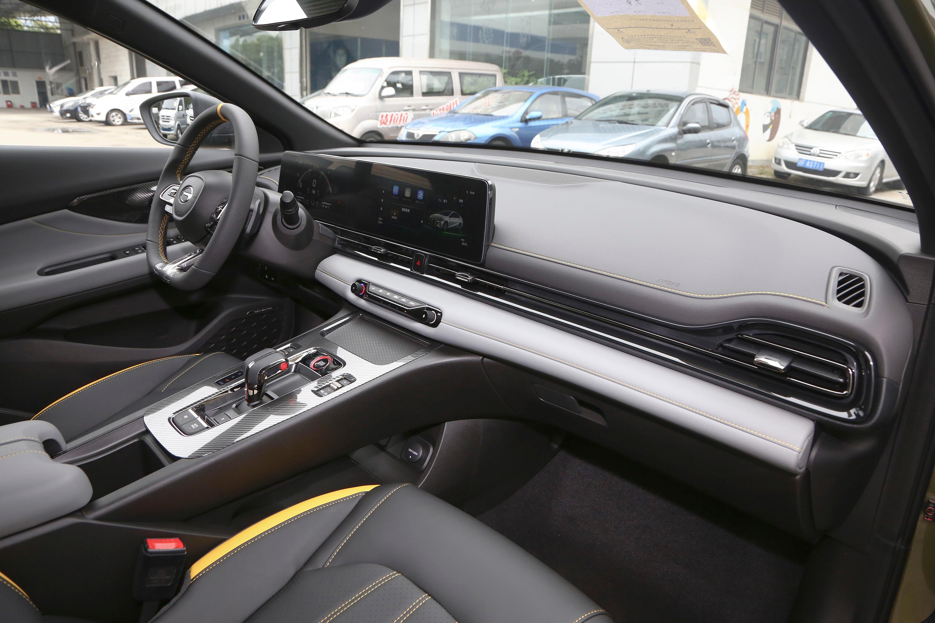 影豹内饰-轴距-动力-易车