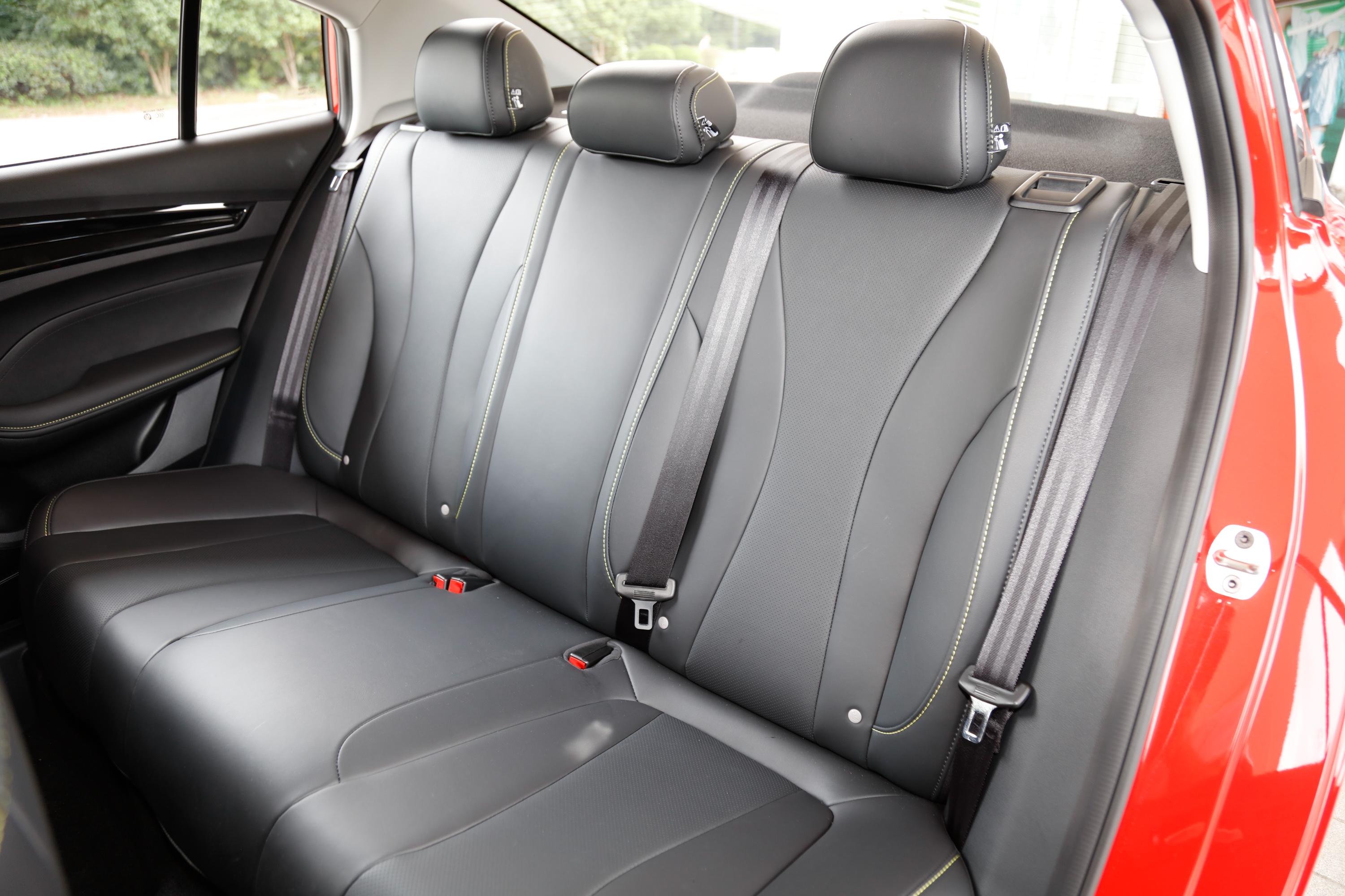 荣威i5内饰-后排-动力-易车